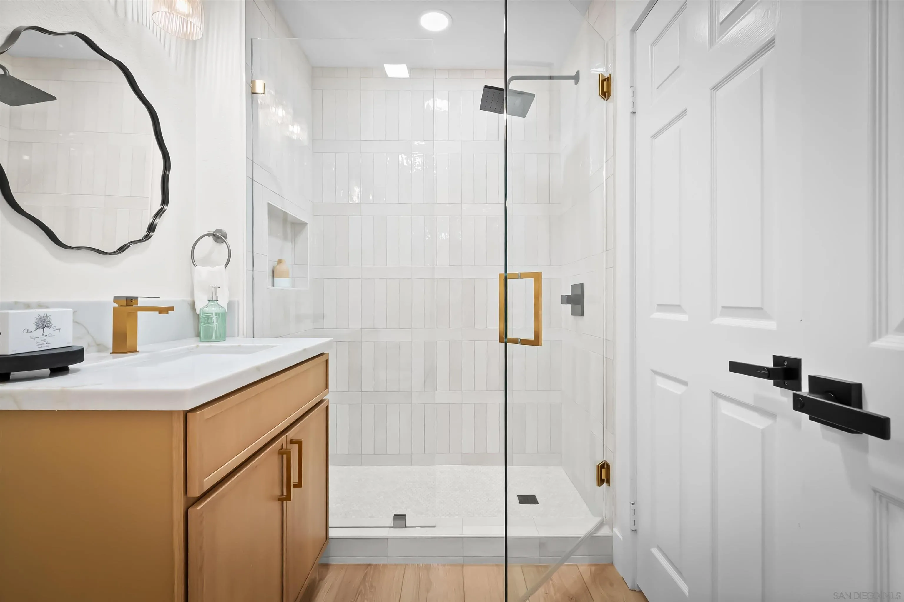 https://cdn.realtyfeed.com/cdn/127/250036452/335156500484ebca87ca26de7b2da1a2.webp