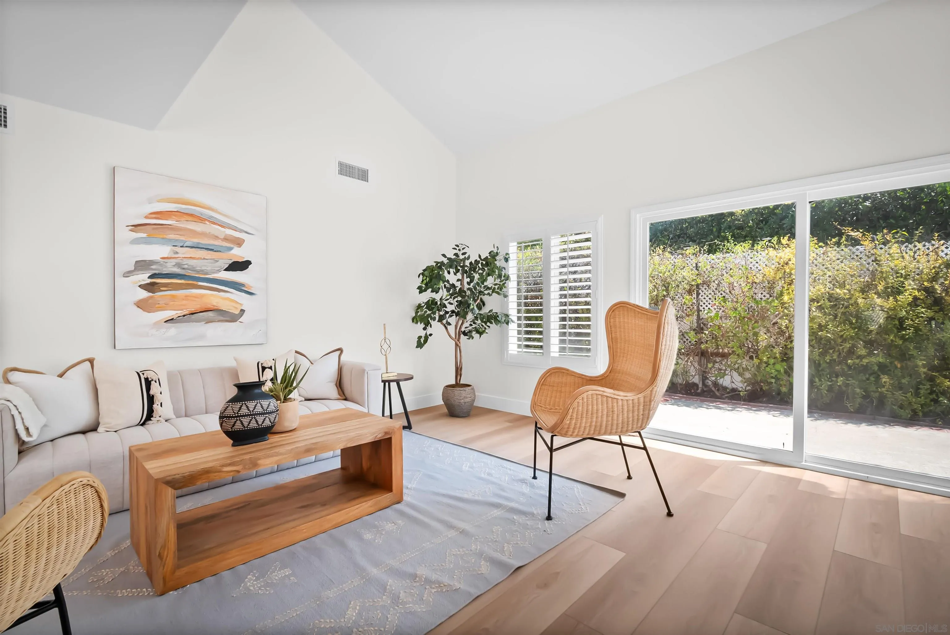 https://cdn.realtyfeed.com/cdn/127/250036452/3ccccfaf413f94a4447b8083112817c5.webp
