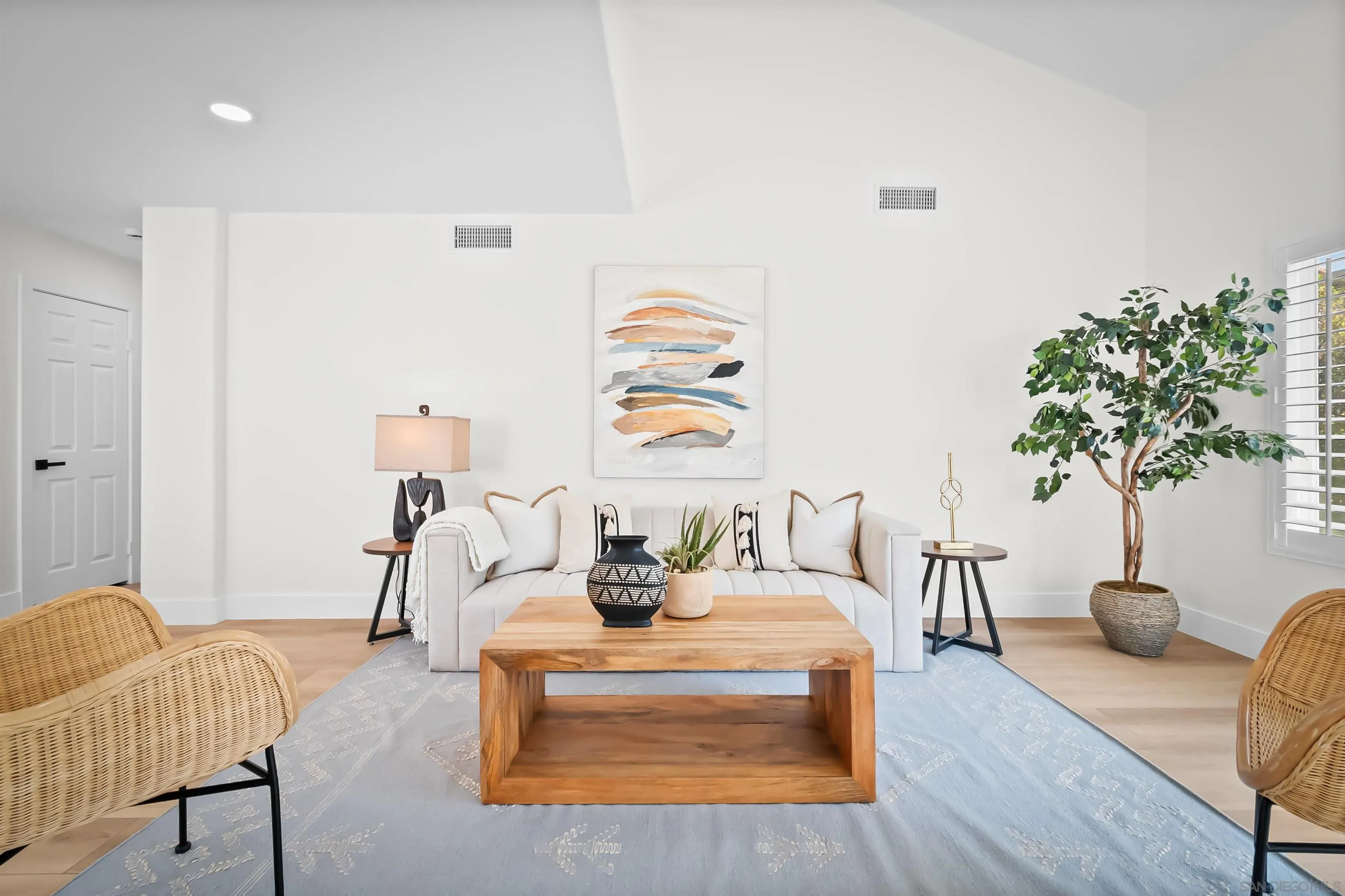 https://cdn.realtyfeed.com/cdn/127/250036452/53adc78eaaee69345c66d4eb51c73c31.webp