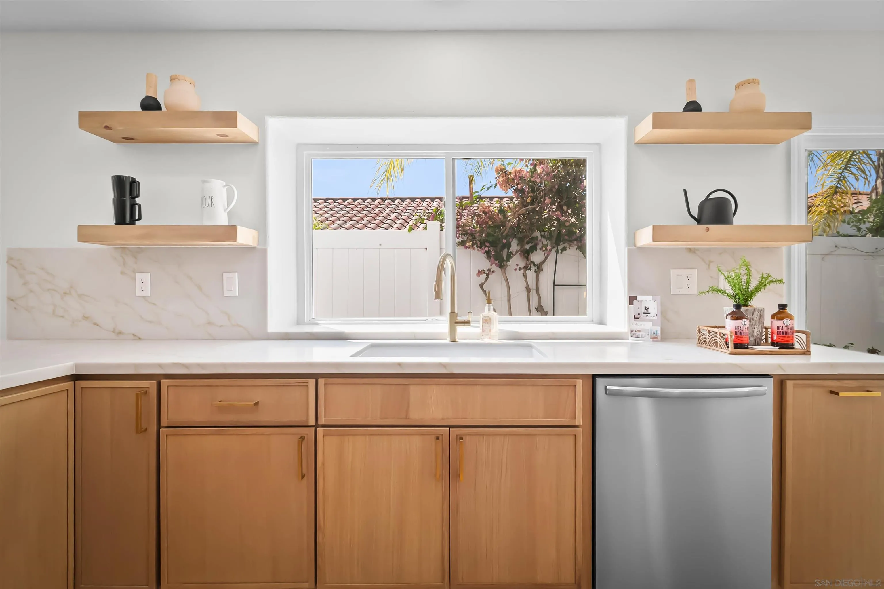 https://cdn.realtyfeed.com/cdn/127/250036452/5c5a9552c44958096f03669ab5e4794d.webp