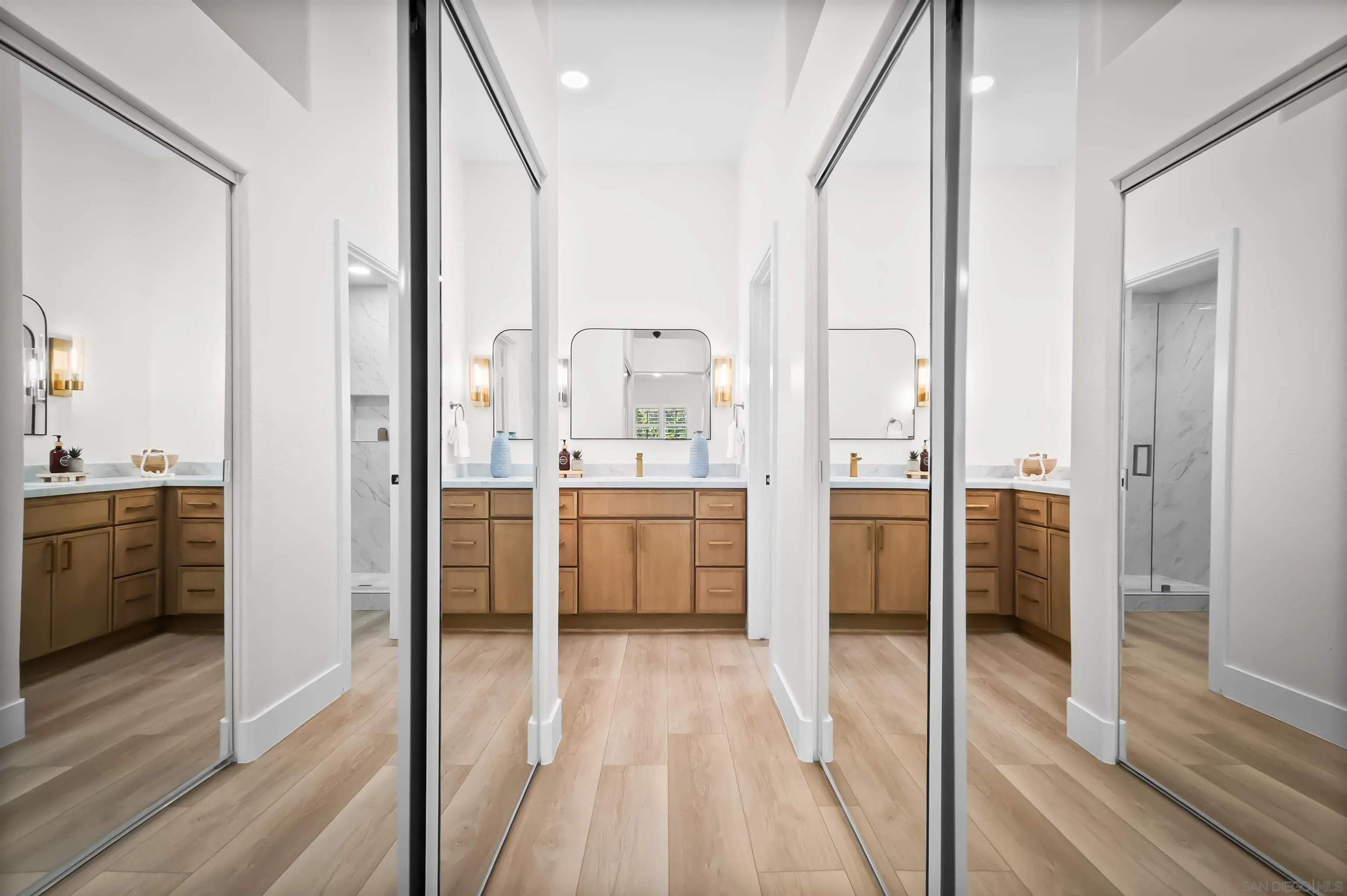 https://cdn.realtyfeed.com/cdn/127/250036452/934fd7507d5cd51a6a2d69fea6da9890.webp
