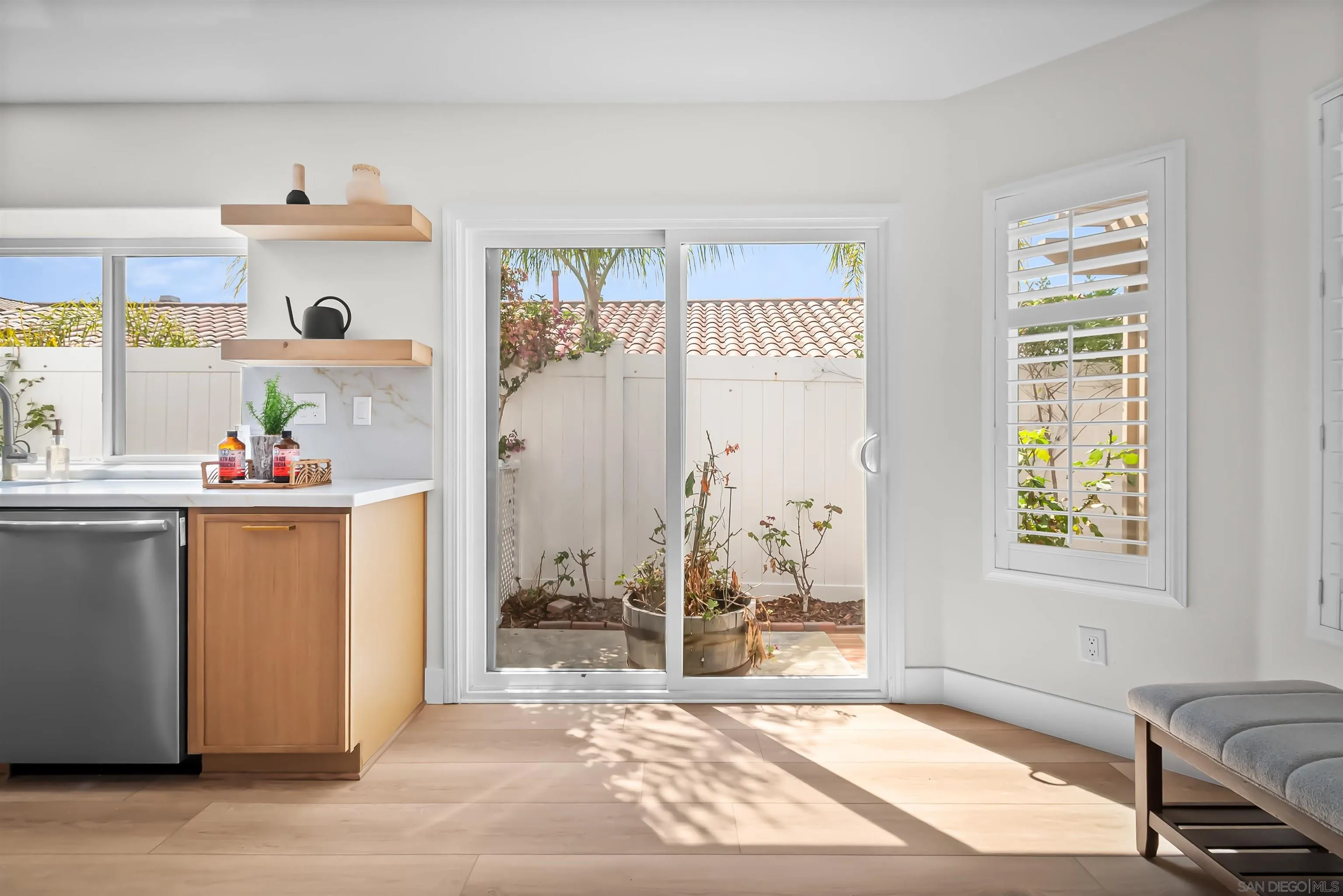 https://cdn.realtyfeed.com/cdn/127/250036452/bd9092d1f4fe766600ebcc077e2f418e.webp