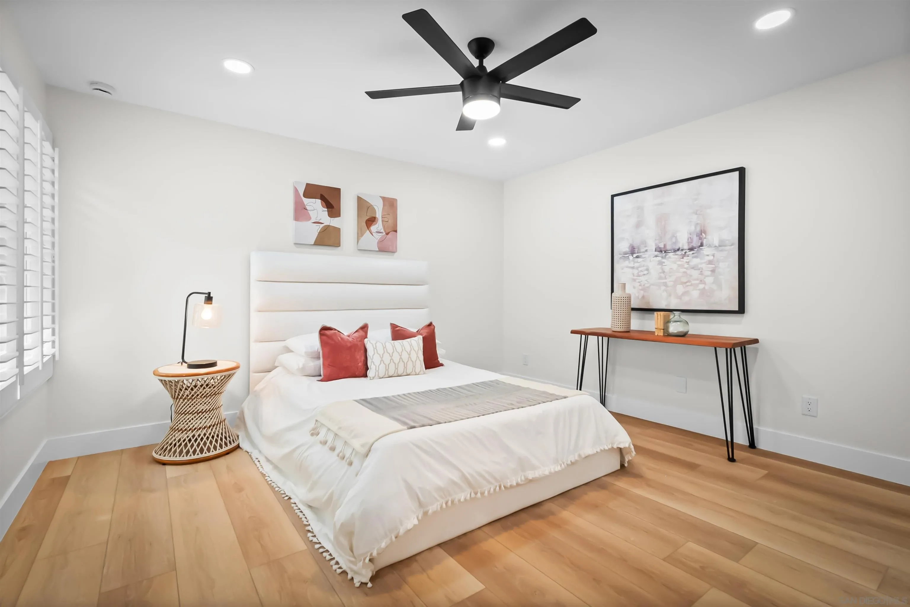 https://cdn.realtyfeed.com/cdn/127/250036452/dc04c660e88e38db04d6c2fd39166fc3.webp