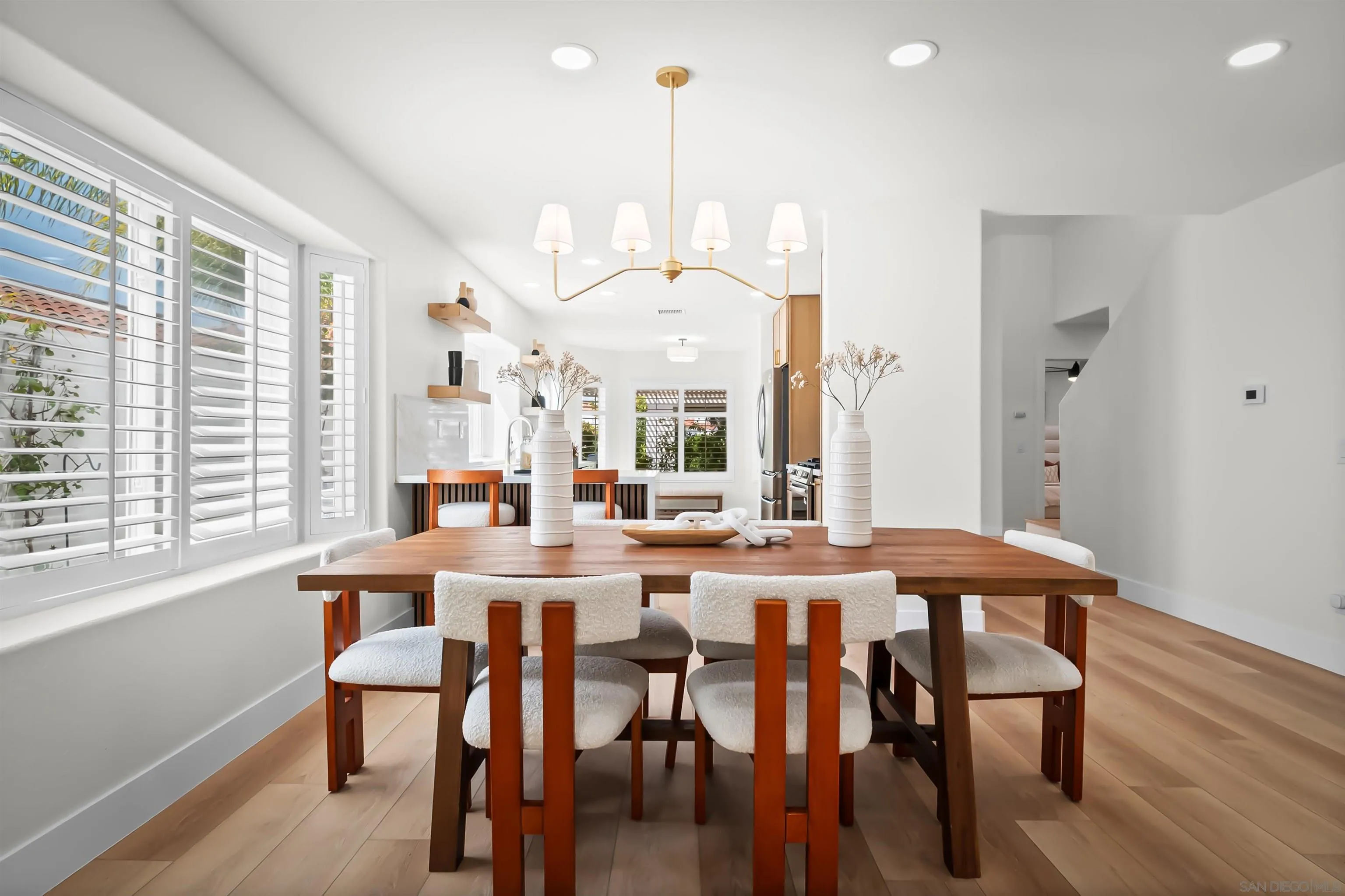 https://cdn.realtyfeed.com/cdn/127/250036452/f54a6e60c4f95eb140fe0b42d0e9526b.webp