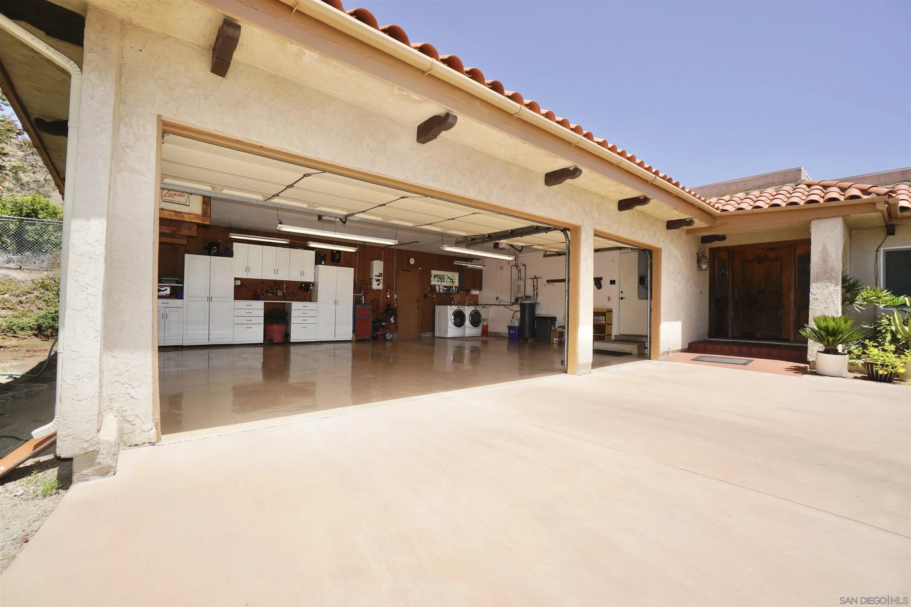 https://cdn.realtyfeed.com/cdn/127/250036456/88768e1ff38aa798225b2c97c0c30ec4.webp