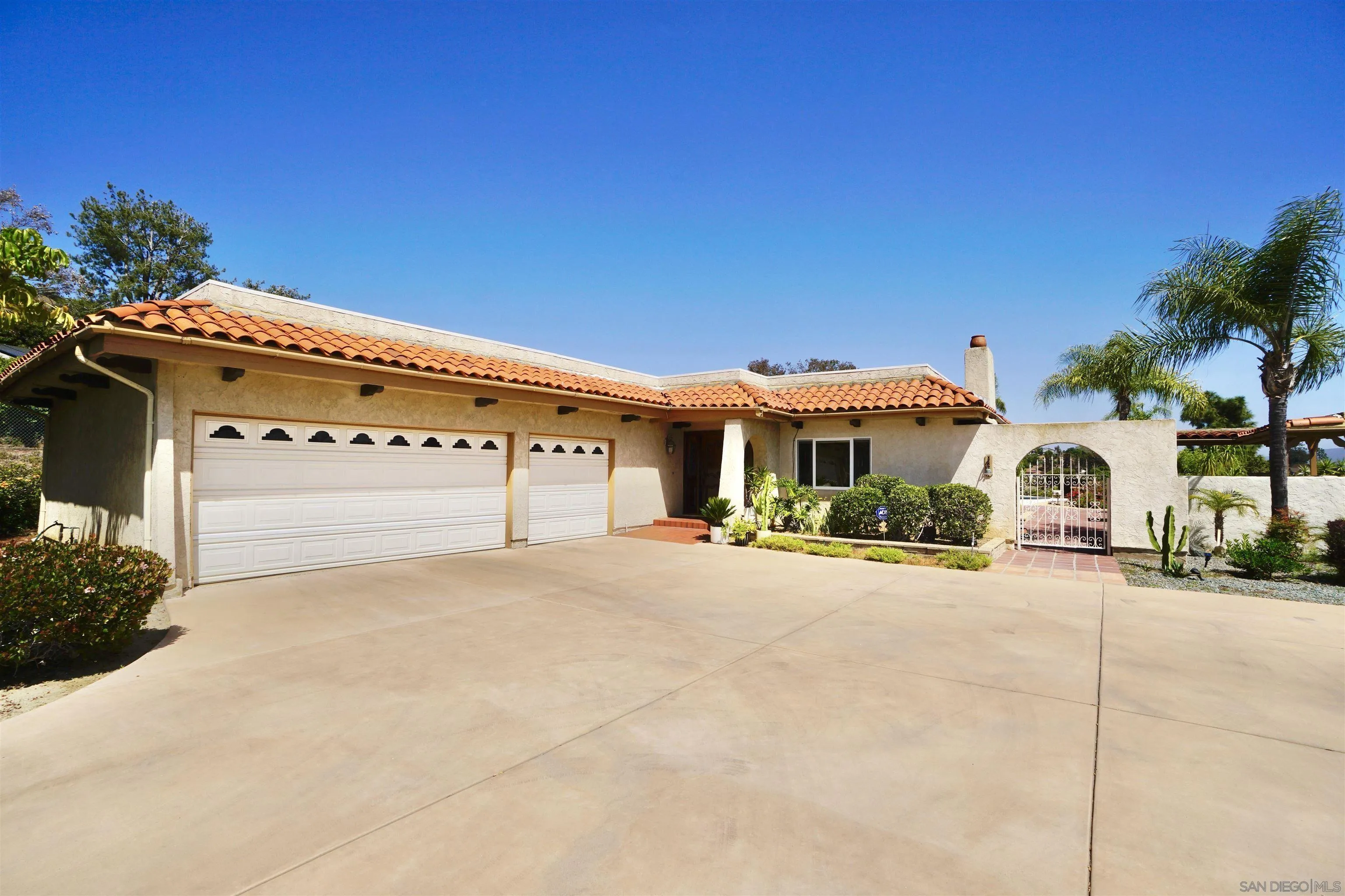 https://cdn.realtyfeed.com/cdn/127/250036456/9d8c55d41d6d4ef7bb43e1f2189b15b9.webp