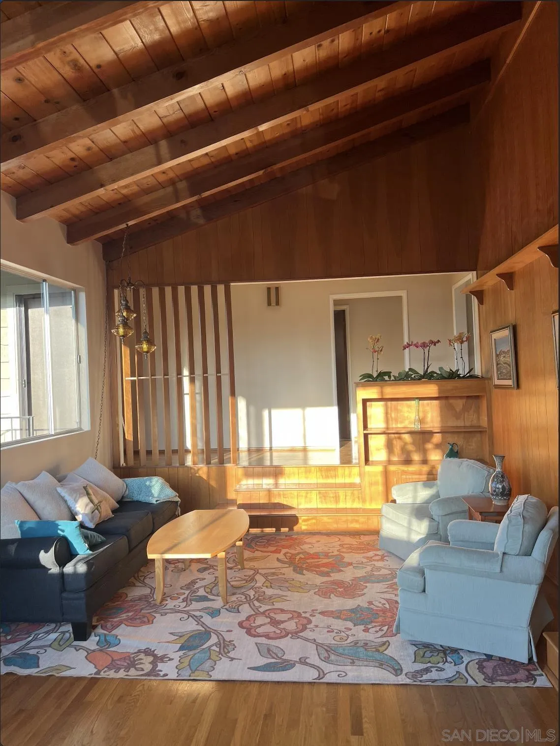 https://cdn.realtyfeed.com/cdn/127/250036460/0f851e25c0e14feb6bb2d7cb49c42c96.webp