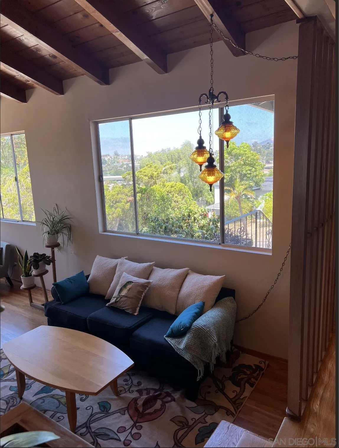 https://cdn.realtyfeed.com/cdn/127/250036460/18a6eead19c01f4ea30af04b673ba8cb.webp