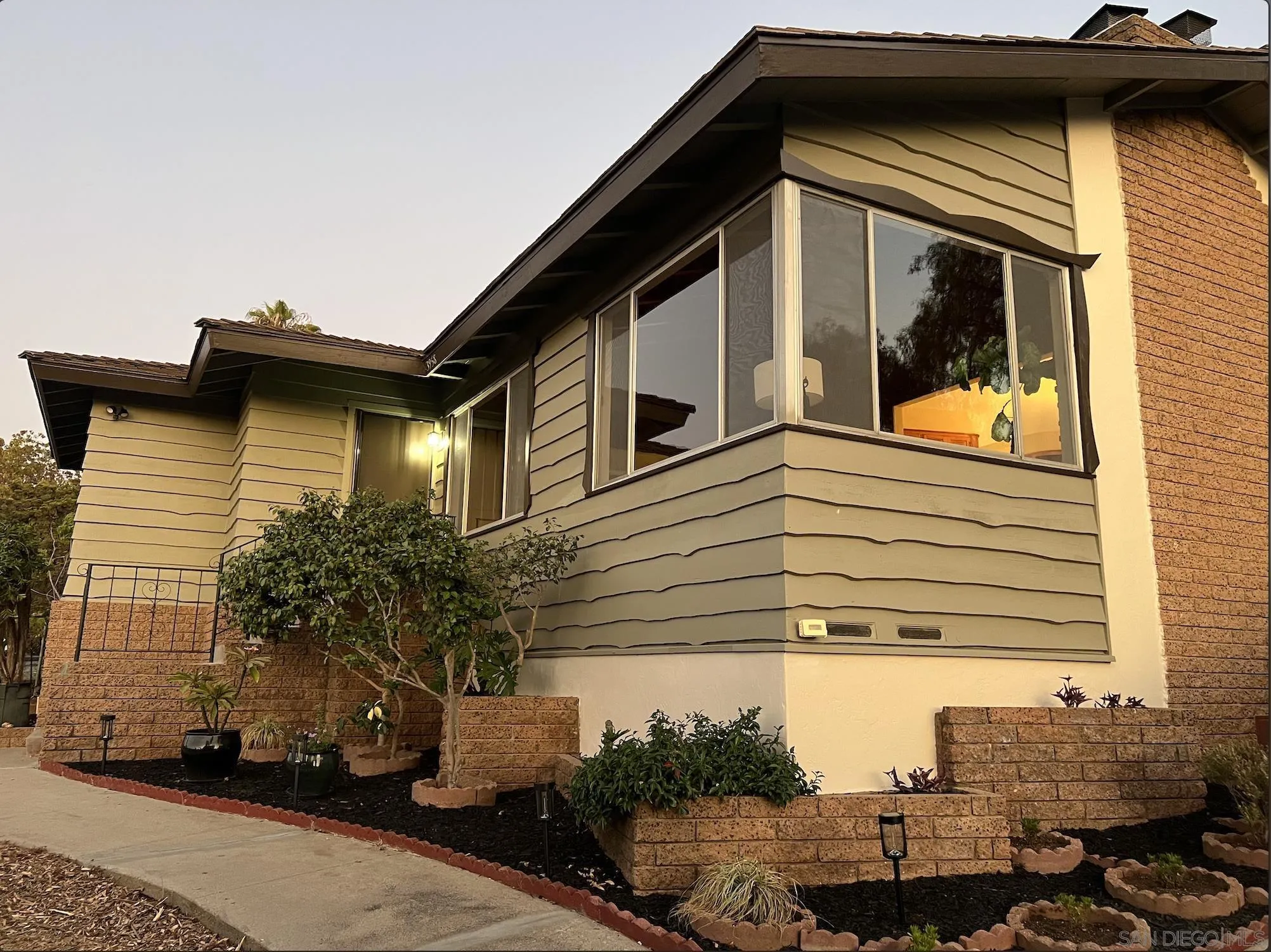 https://cdn.realtyfeed.com/cdn/127/250036460/3006cac53d437594899a4659df9dffc9.webp