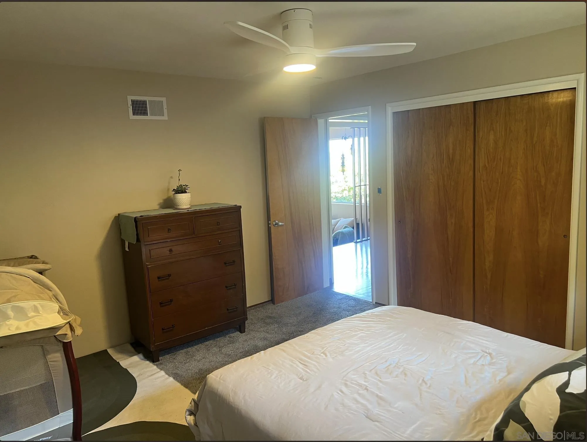 https://cdn.realtyfeed.com/cdn/127/250036460/3cb0686f3caa9eb70a85f912b56168c1.webp