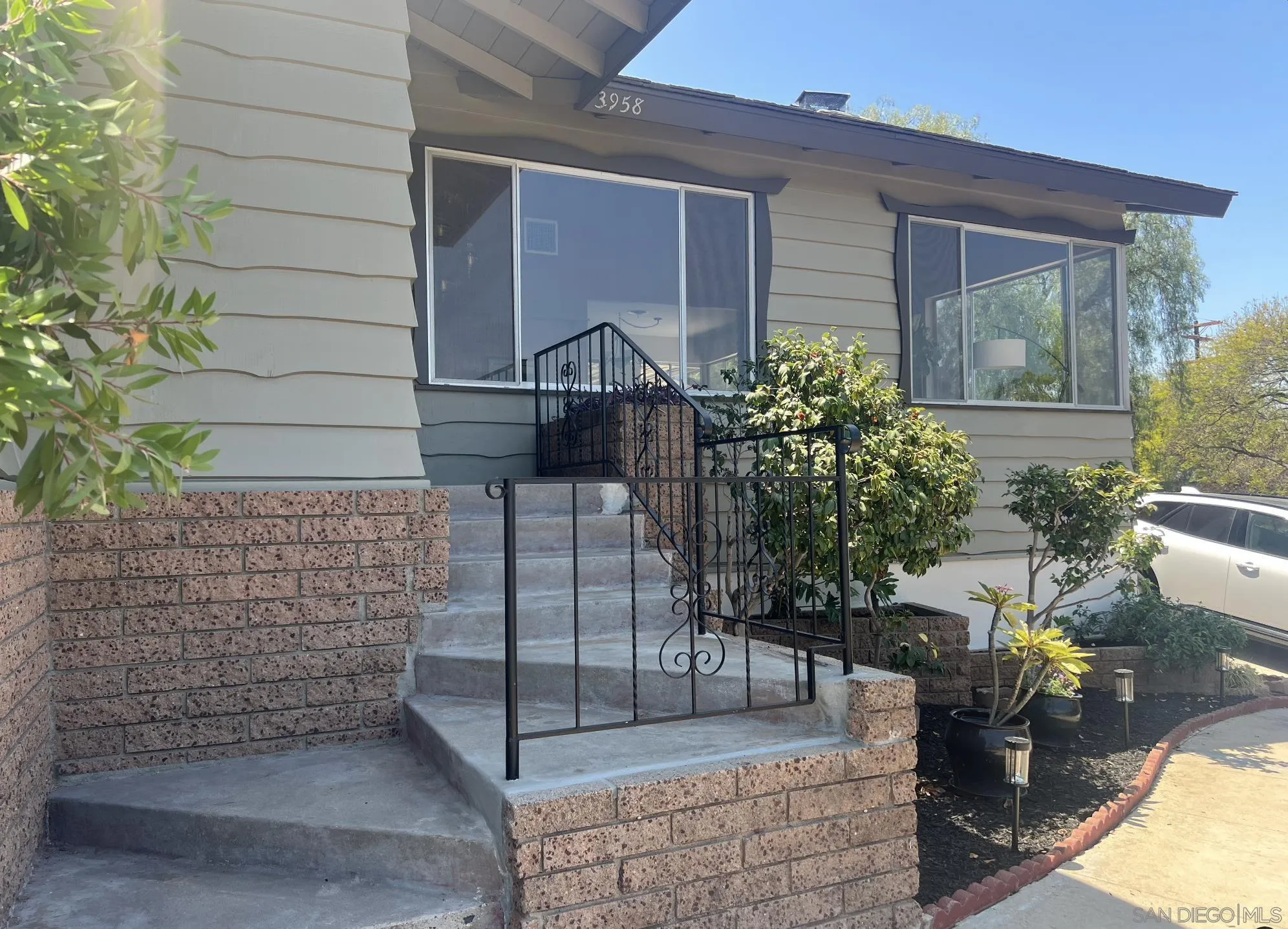 https://cdn.realtyfeed.com/cdn/127/250036460/3dc96d43f46bb4f22b331d7d1e36d9c6.webp