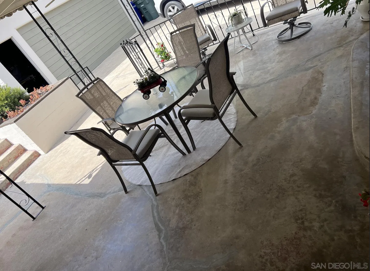 https://cdn.realtyfeed.com/cdn/127/250036460/4cb5c152ae0740ff9c930fc46a97004e.webp