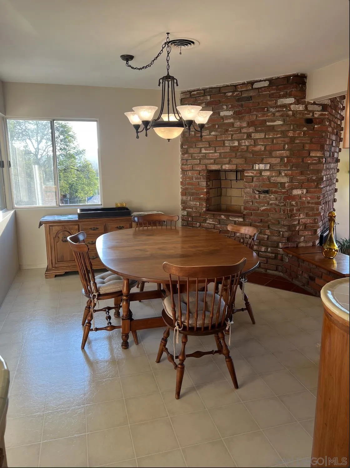 https://cdn.realtyfeed.com/cdn/127/250036460/82feab2e77ce992693983154e5dbcf7c.webp