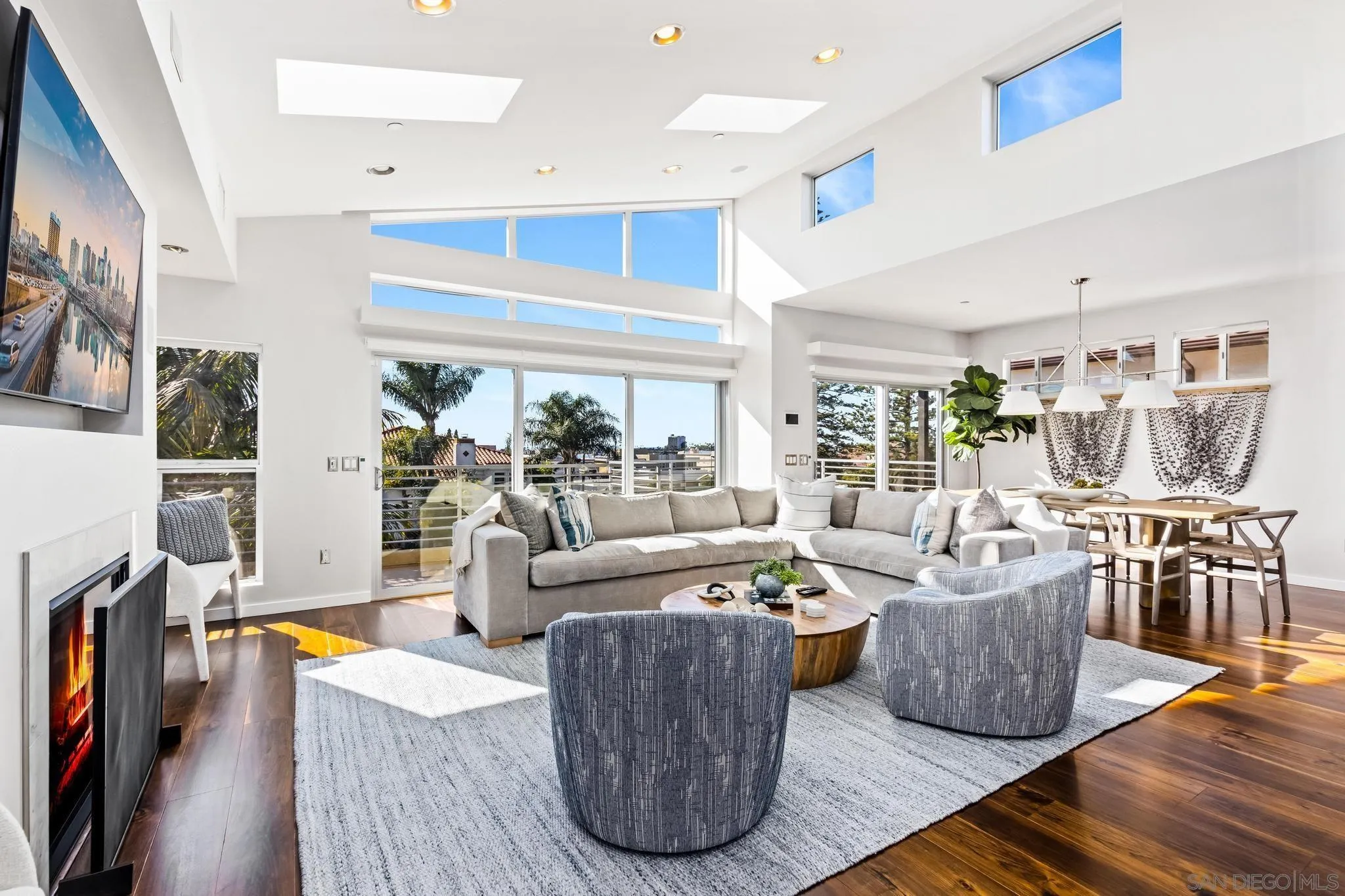 https://cdn.realtyfeed.com/cdn/127/250036462/6e2d4ce7e03d05c14dd09d86e4325e66.webp