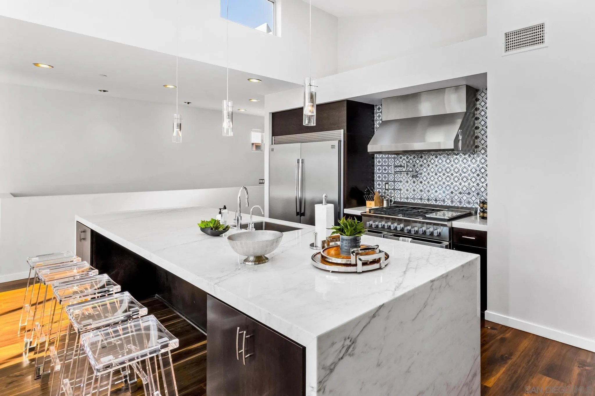https://cdn.realtyfeed.com/cdn/127/250036462/9e220d33ea073c6382c976859397cafb.webp