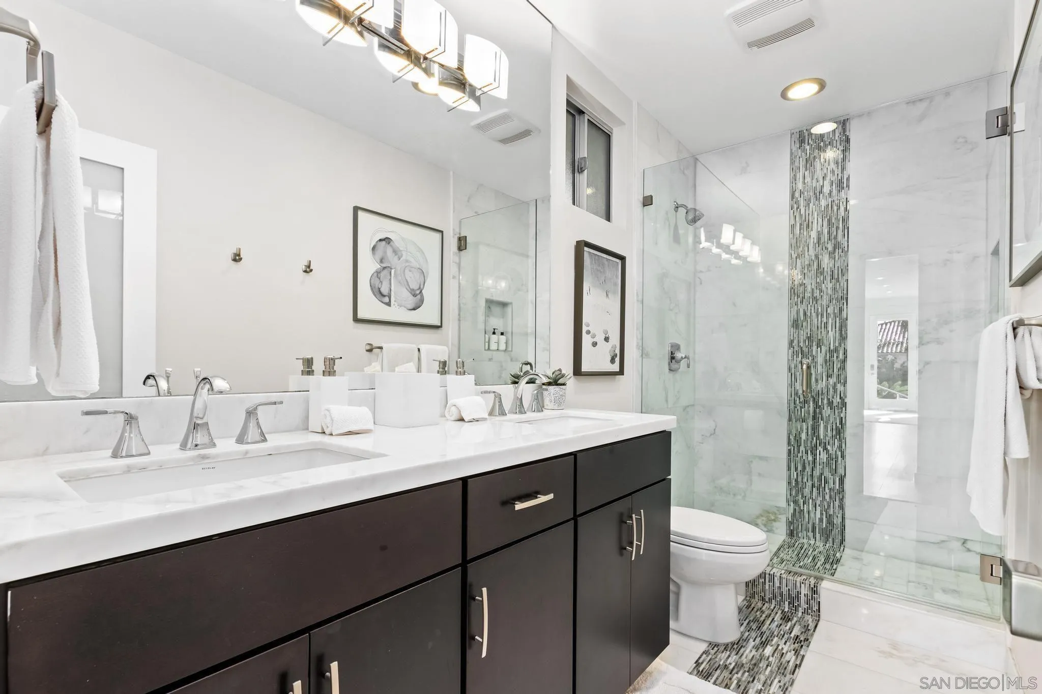 https://cdn.realtyfeed.com/cdn/127/250036462/bbaa8832142f1d47fe0522fa15f6a2fe.webp