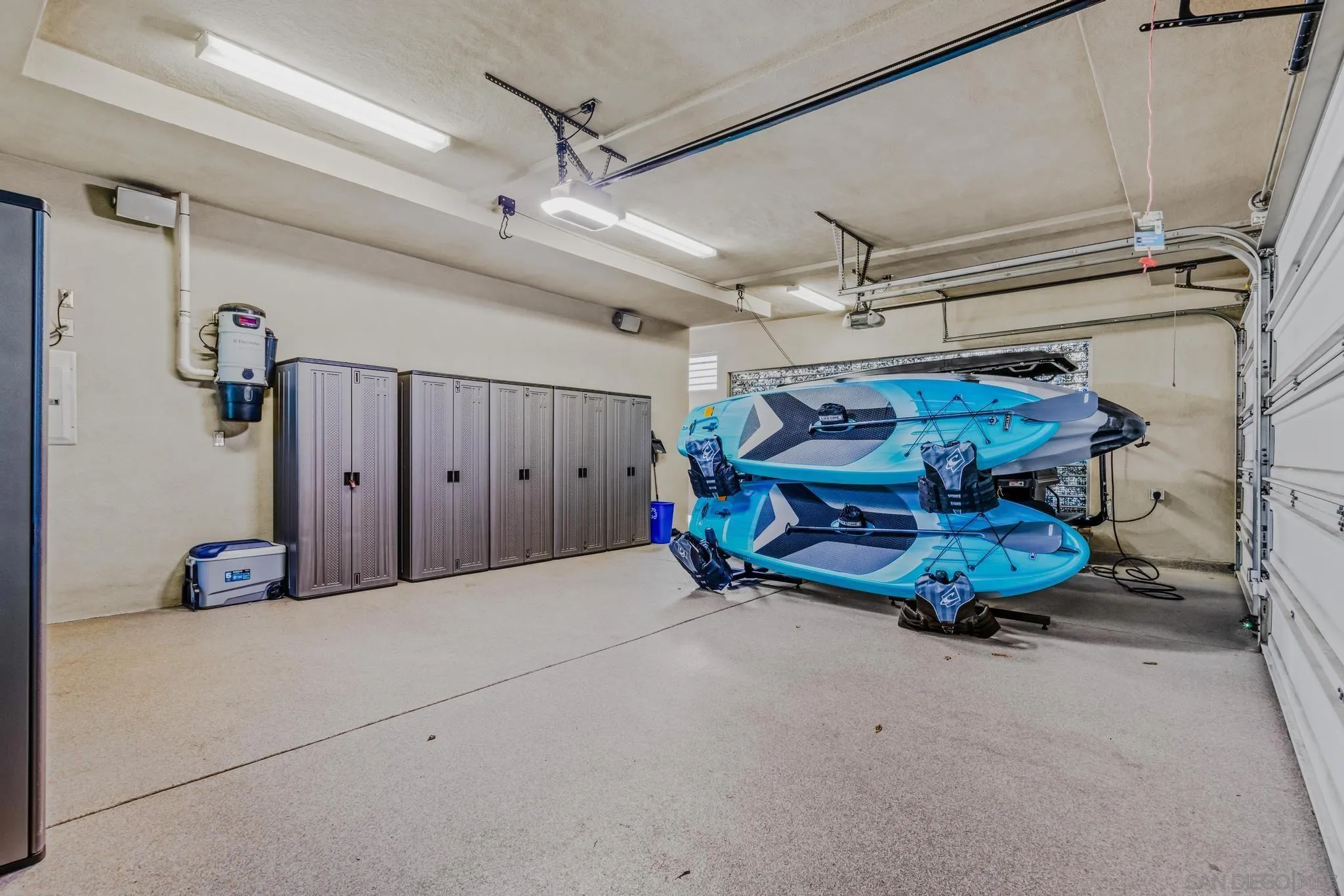 https://cdn.realtyfeed.com/cdn/127/250036462/ce781cd3b5336068b9f18ee76f9861bd.webp