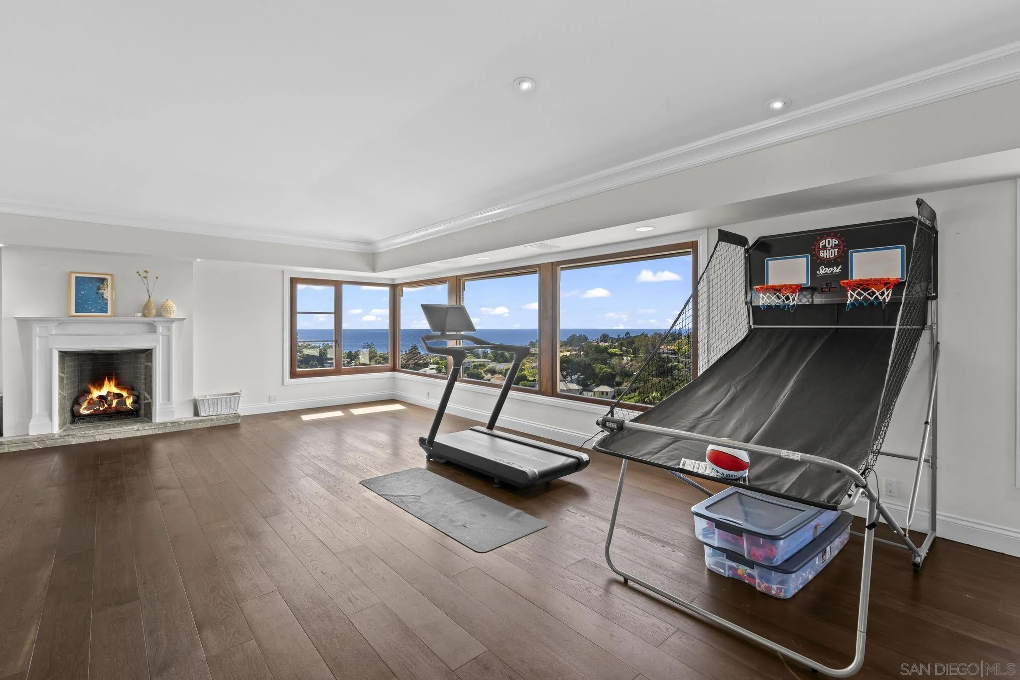 https://cdn.realtyfeed.com/cdn/127/250036465/08ff3fd257b501f4db79235327982ebe.webp