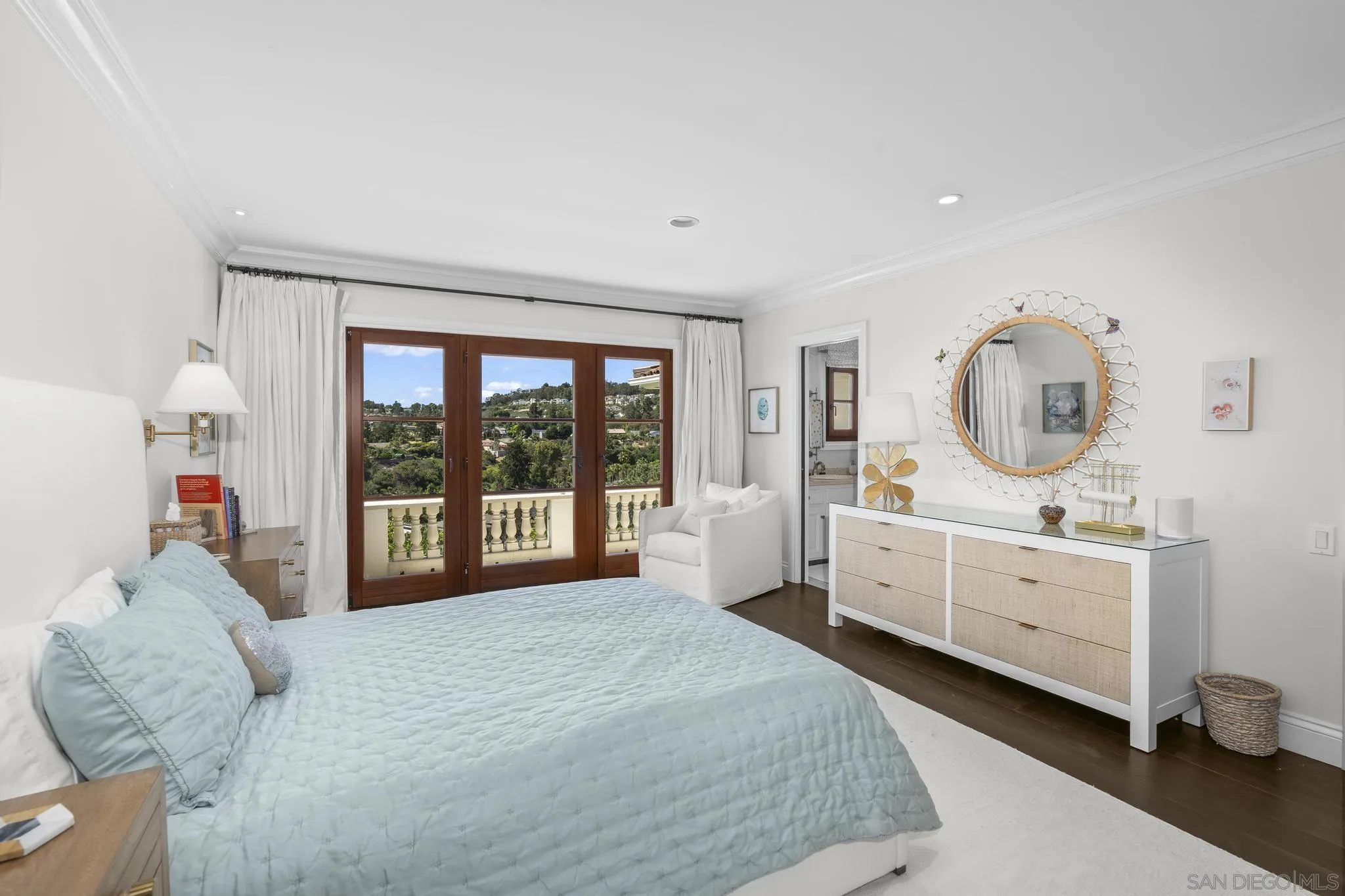 https://cdn.realtyfeed.com/cdn/127/250036465/8f74cea7a584dcd981dd83c92a47a95f.webp