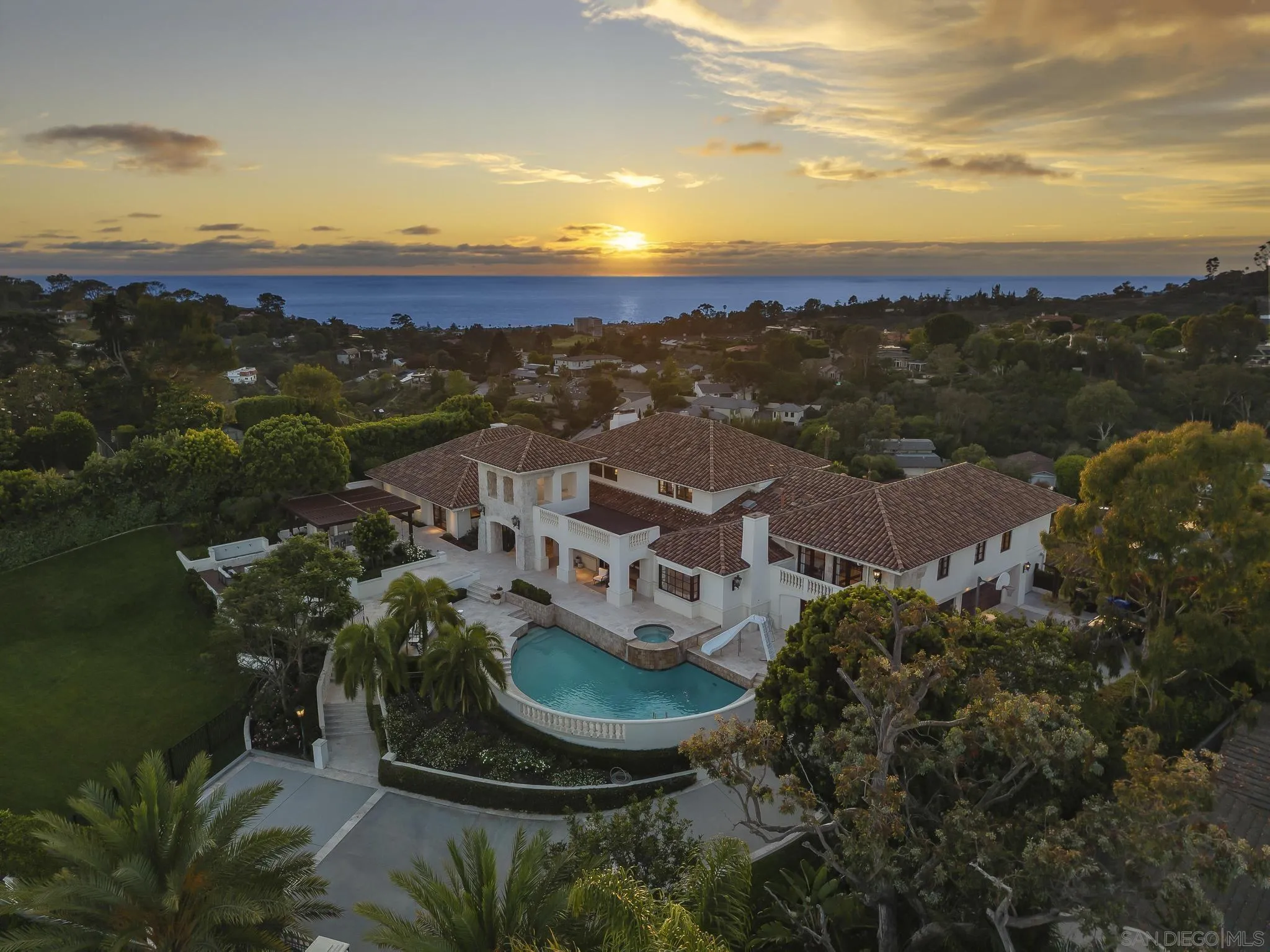 https://cdn.realtyfeed.com/cdn/127/250036465/9c3fb906bd7d5e38b1a9f6b151b7834e.webp