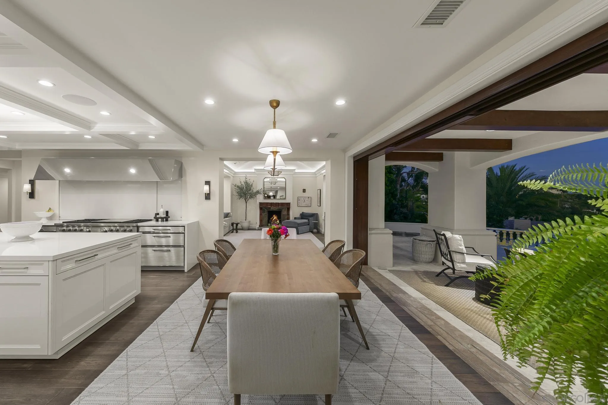https://cdn.realtyfeed.com/cdn/127/250036465/a440e4c0d8032dd3c60d3c4b121bd44a.webp