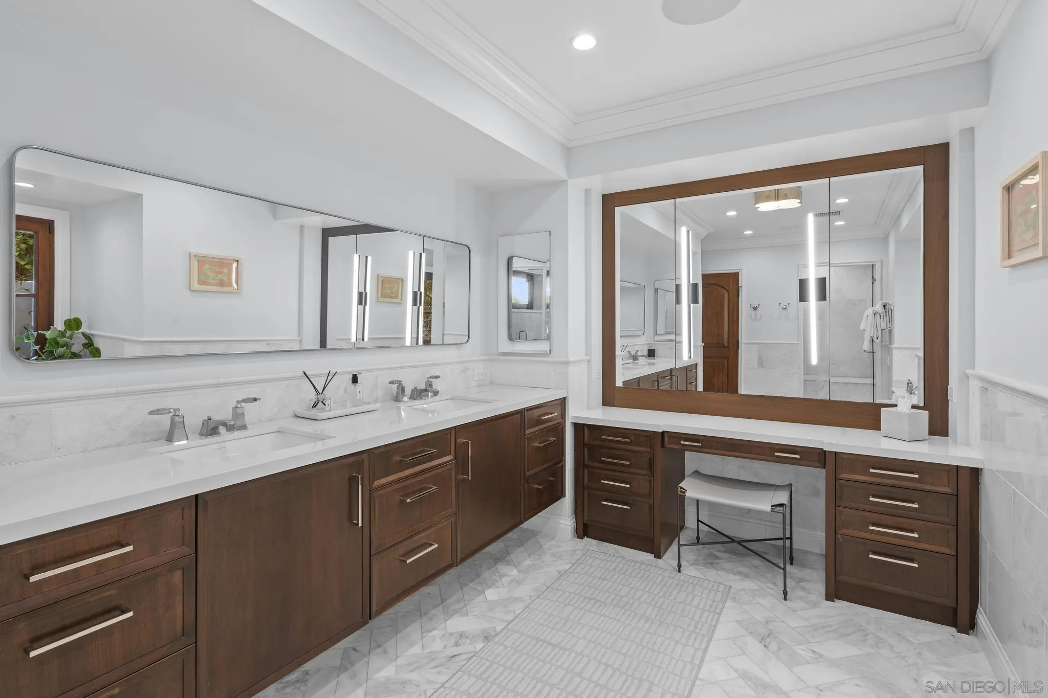 https://cdn.realtyfeed.com/cdn/127/250036465/a6b4a99d7ee9647227105bc6e98ce1be.webp