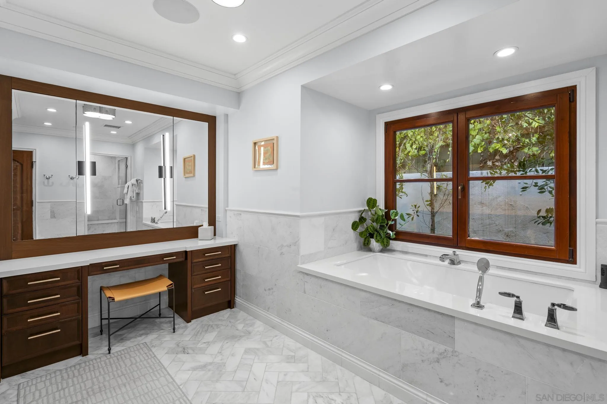 https://cdn.realtyfeed.com/cdn/127/250036465/c2753ad67f577350d37ab4e3f0cc751b.webp