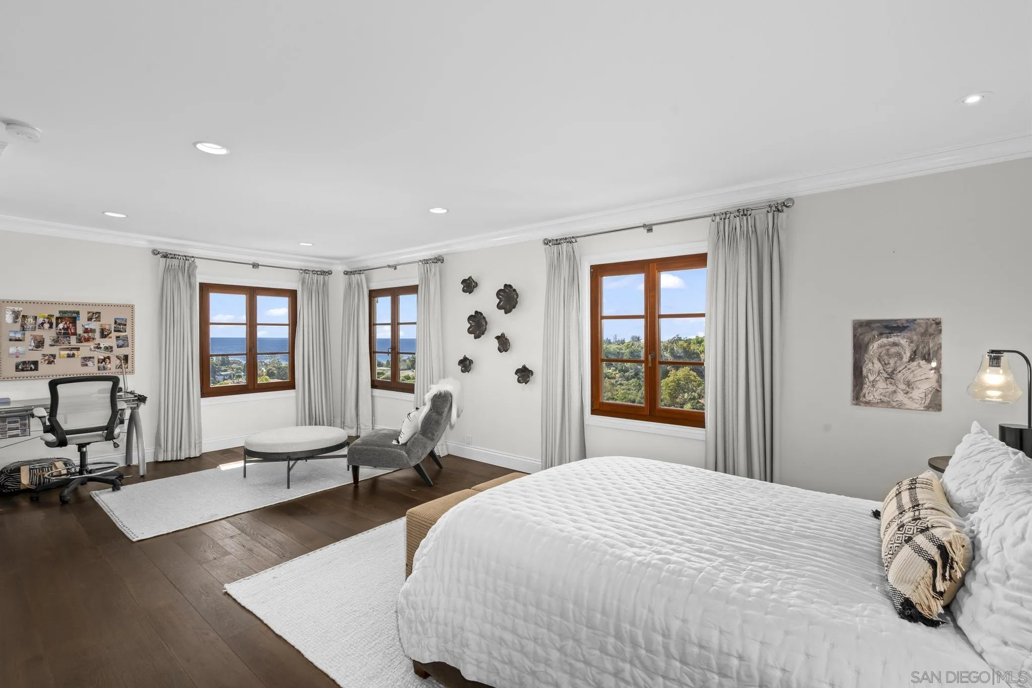 https://cdn.realtyfeed.com/cdn/127/250036465/d57b1cfaa2cb35c7dcc5458ab84182b4.webp