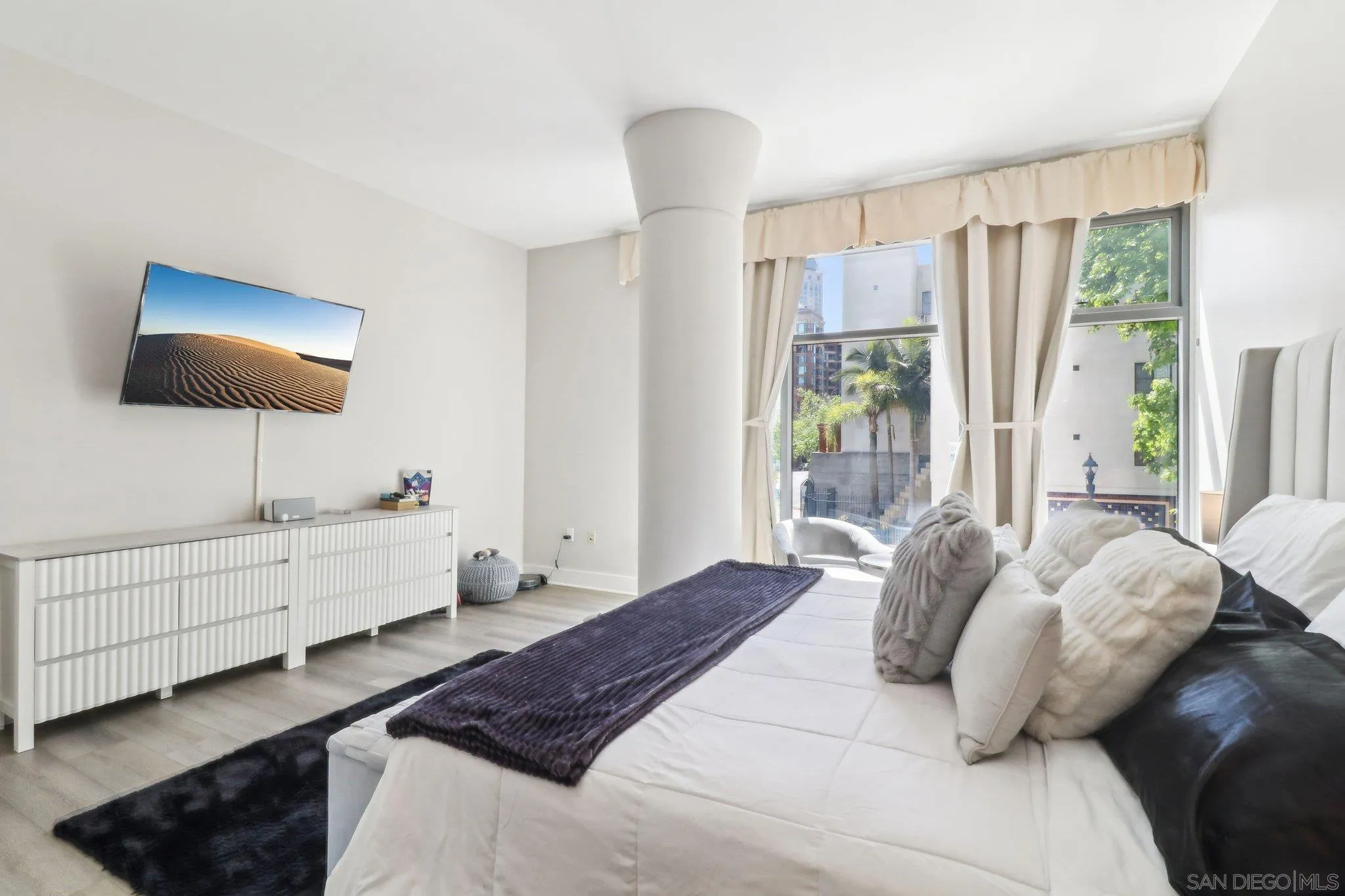 https://cdn.realtyfeed.com/cdn/127/250036467/1b9fa361833b6e06822bff70b7f02ba9.webp
