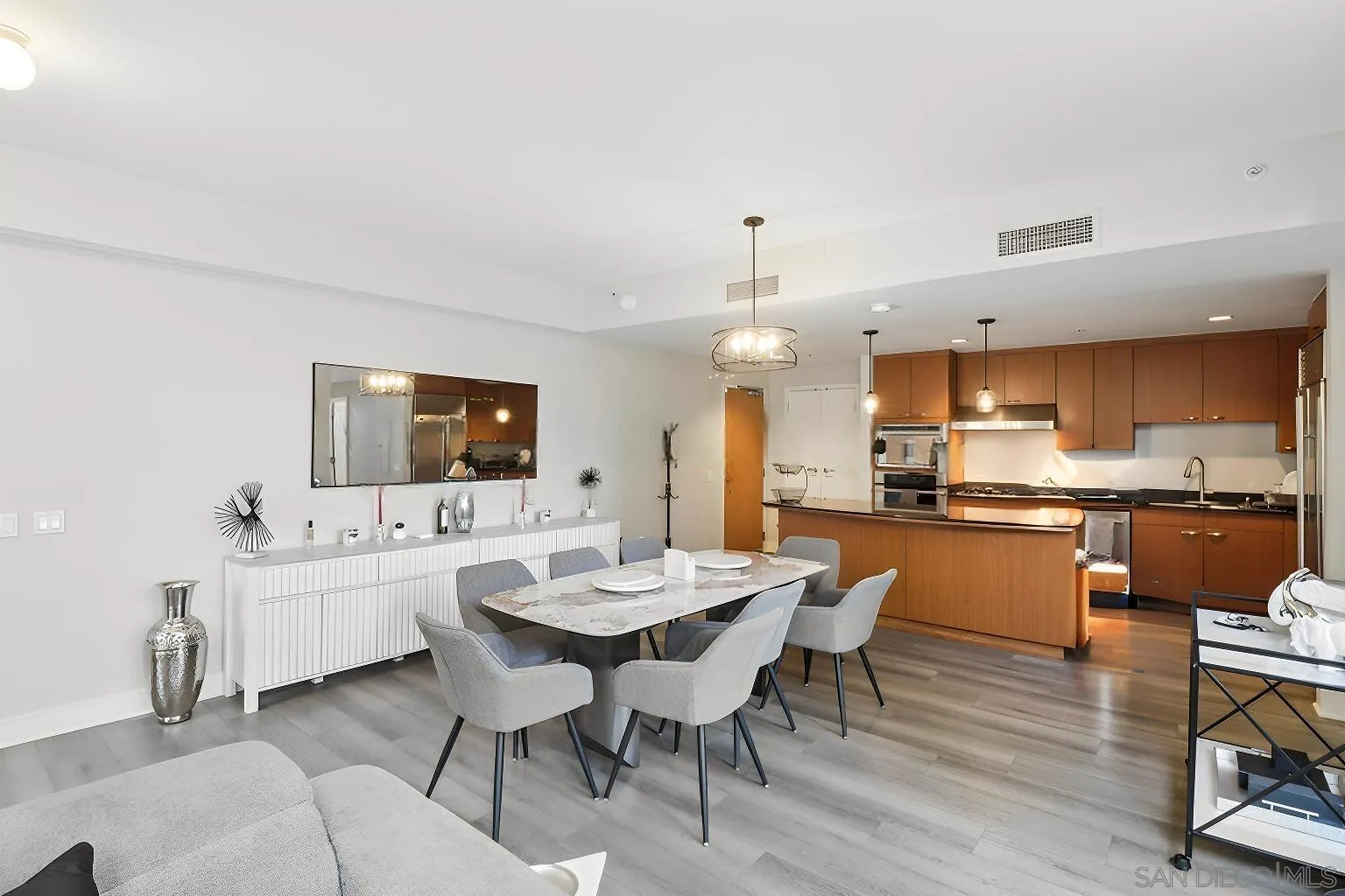 https://cdn.realtyfeed.com/cdn/127/250036467/2ab3bac8489a43d8c250d2b86f0726ea.webp