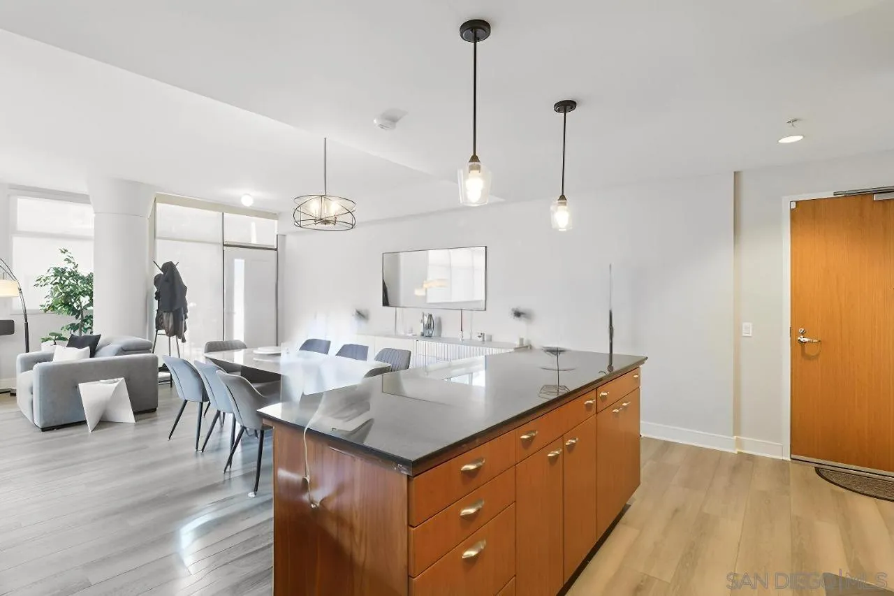 https://cdn.realtyfeed.com/cdn/127/250036467/c6a1c52f80ecb8c17d09c0091600e0de.webp
