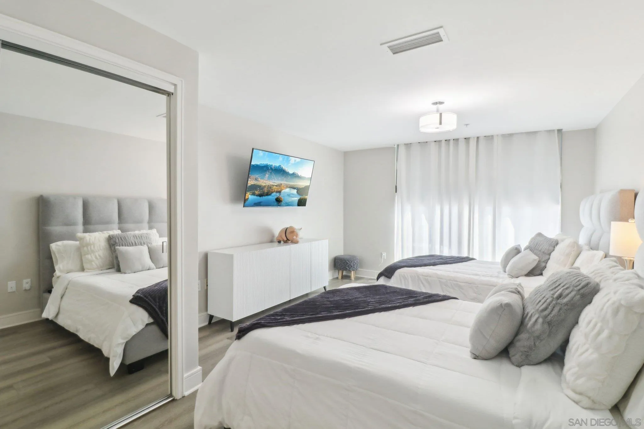 https://cdn.realtyfeed.com/cdn/127/250036467/d018e7446ce28c8b3e7ae74095f3512c.webp