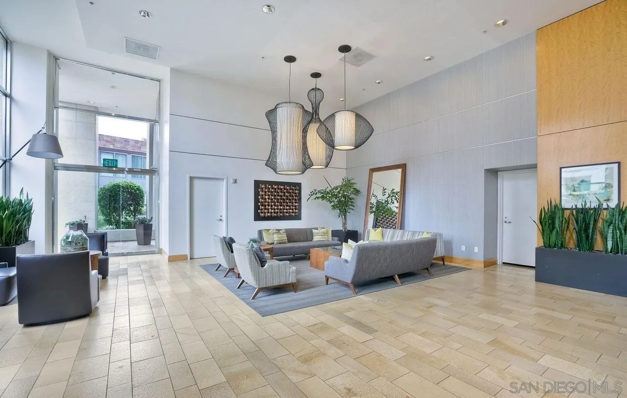 https://cdn.realtyfeed.com/cdn/127/250036467/d1142acbc83bcec3f8c0fbb5906010f1.webp
