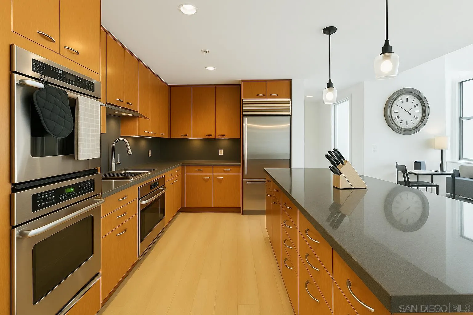 https://cdn.realtyfeed.com/cdn/127/250036467/db12e20ffba80d801f2174418d5521da.webp