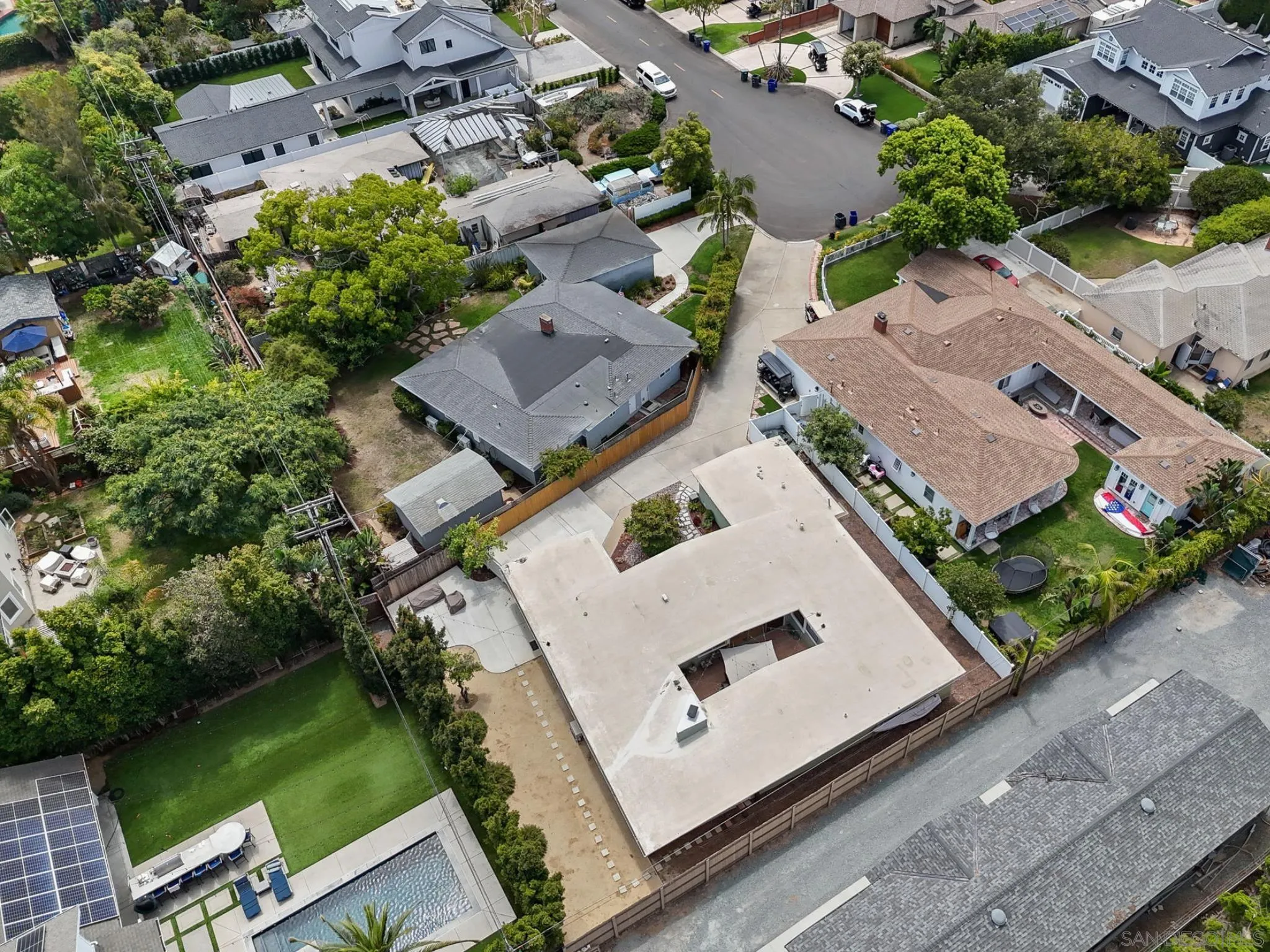 https://cdn.realtyfeed.com/cdn/127/250036472/7ae3c0e2ae78fa4d366b6ffedb4fbec7.webp