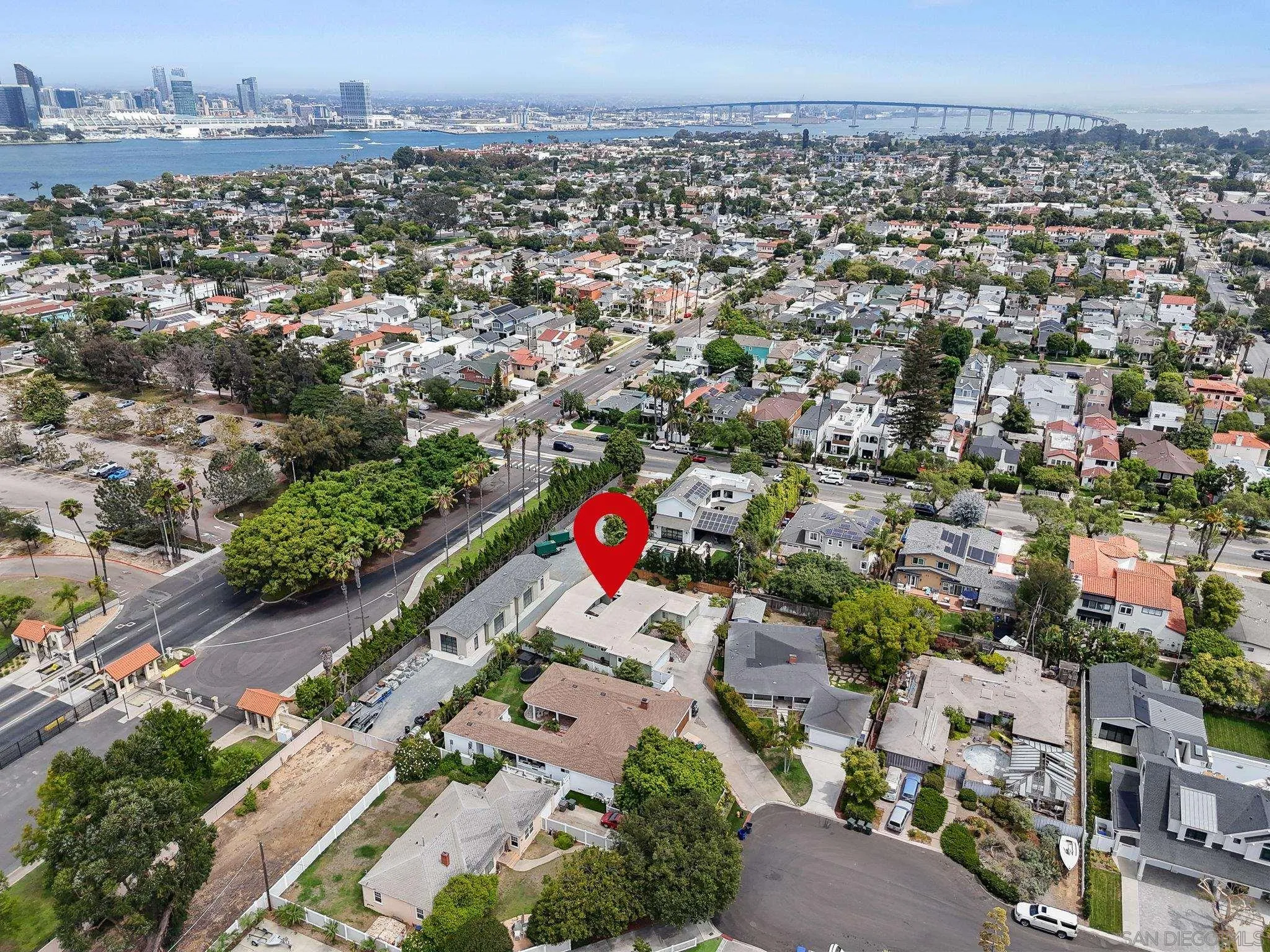 https://cdn.realtyfeed.com/cdn/127/250036472/cc3b6f701a5d0b6f7e0c5cd5aec80a55.webp