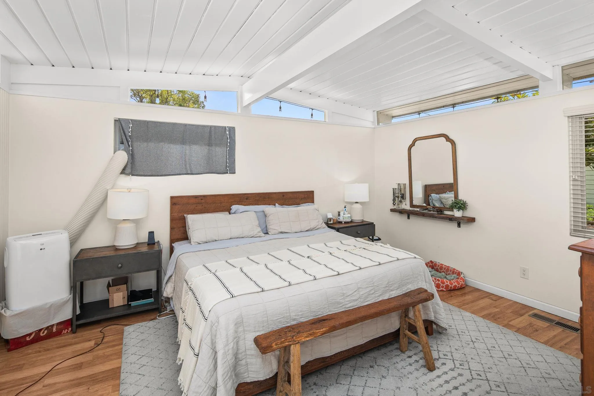 https://cdn.realtyfeed.com/cdn/127/250036472/e96305821ee9a27f6868e5140ca6220b.webp