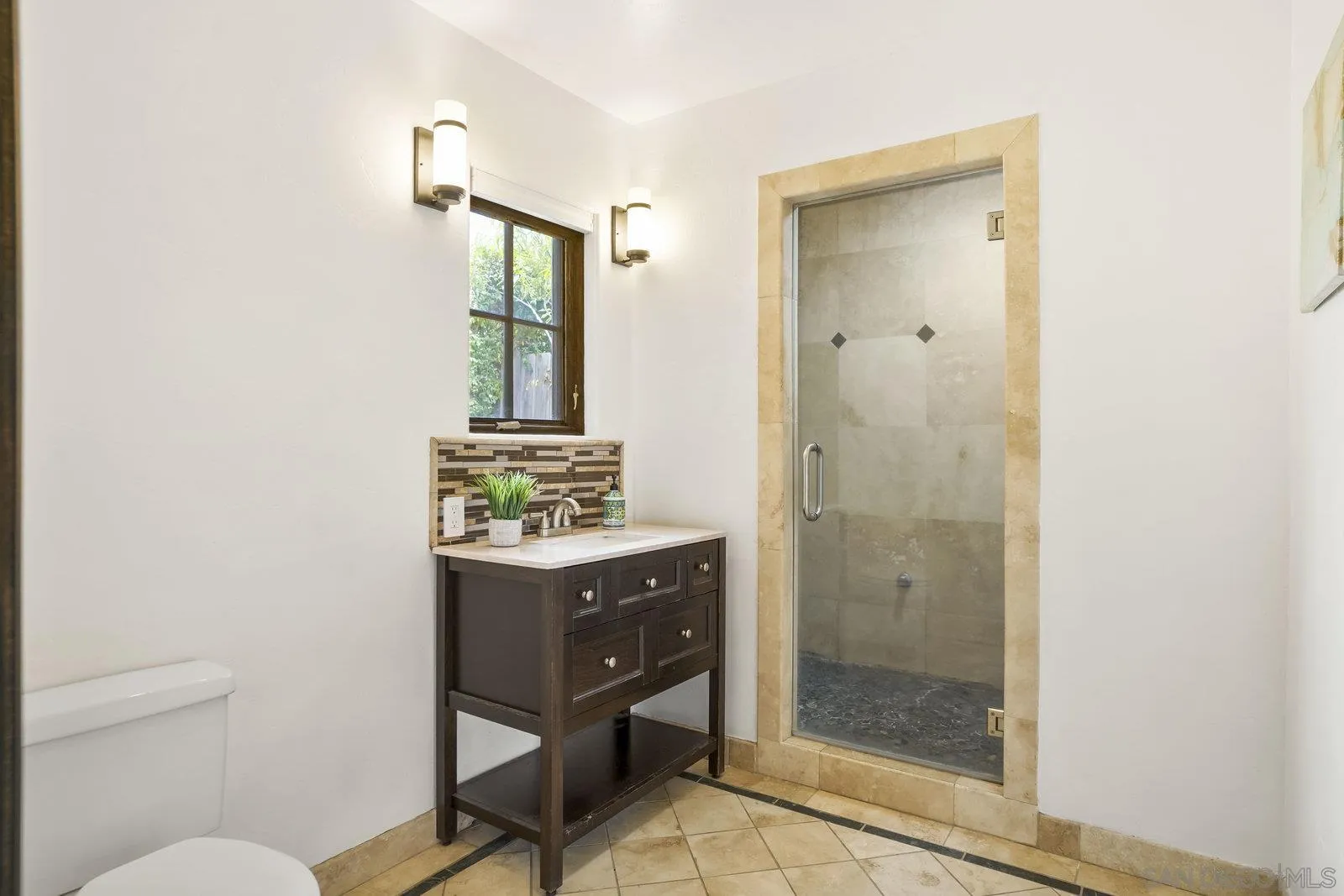https://cdn.realtyfeed.com/cdn/127/250036473/71b94c707b5166c85c9b2b59f1affc8f.webp