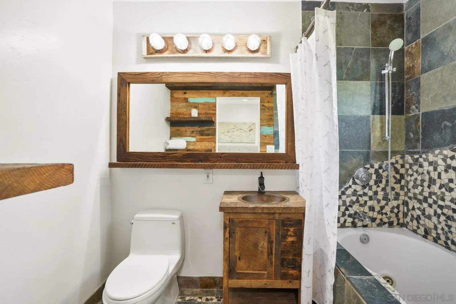 https://cdn.realtyfeed.com/cdn/127/250036473/c340c325224c08d00f299bb5a45a427b.webp