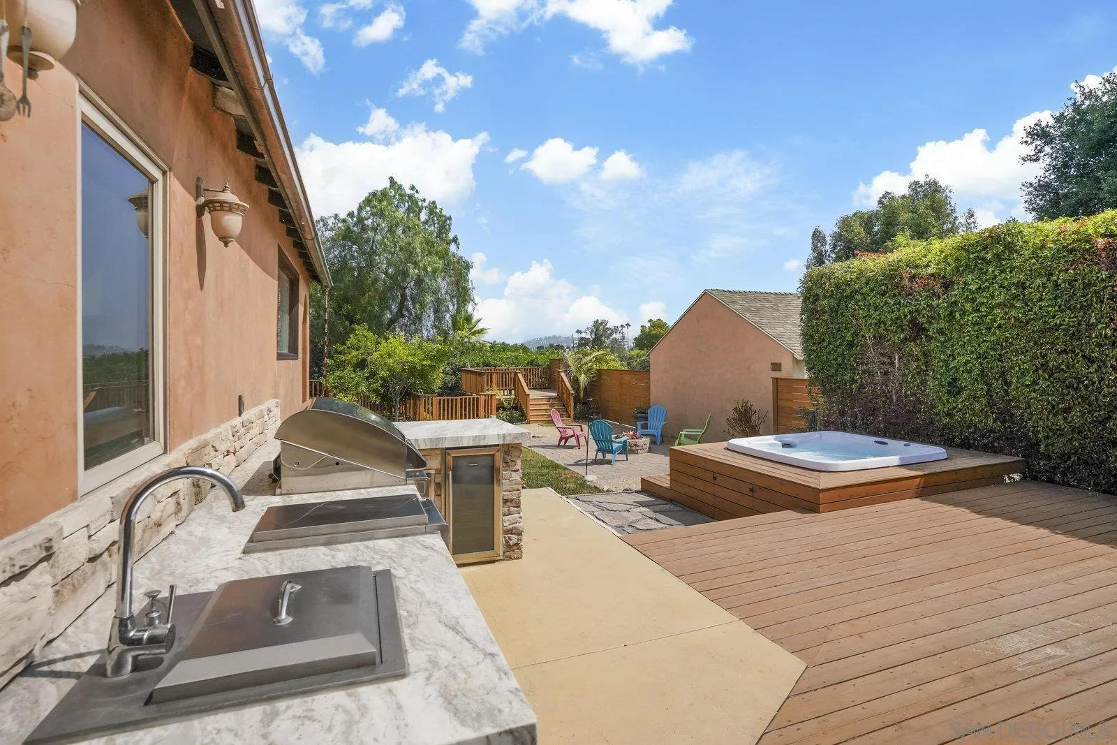 https://cdn.realtyfeed.com/cdn/127/250036473/e35dd04efdfae0f36d5e9d47f7c43cc2.webp