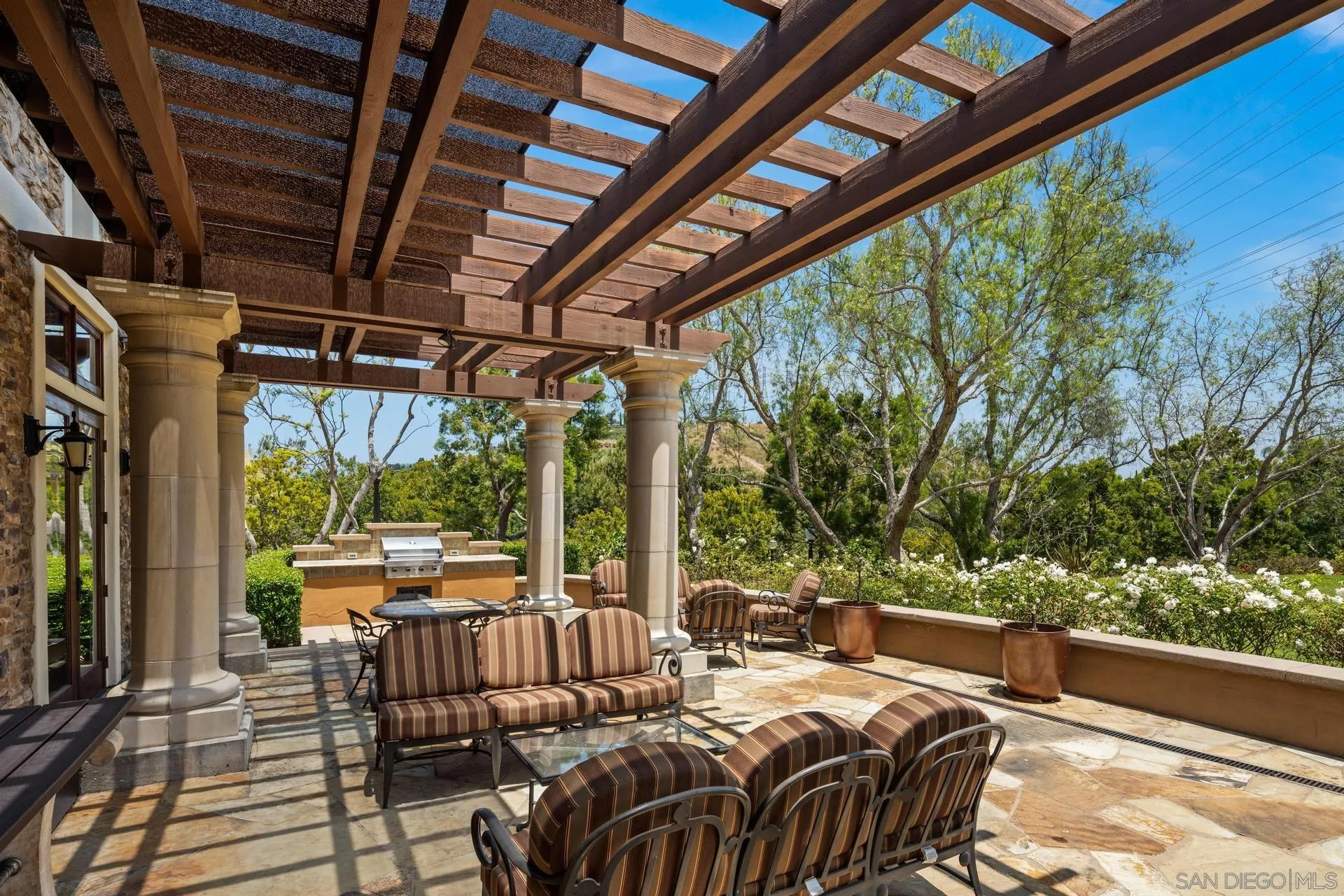 https://cdn.realtyfeed.com/cdn/127/250036474/d92c0debad3d58c7f659706155624439.webp