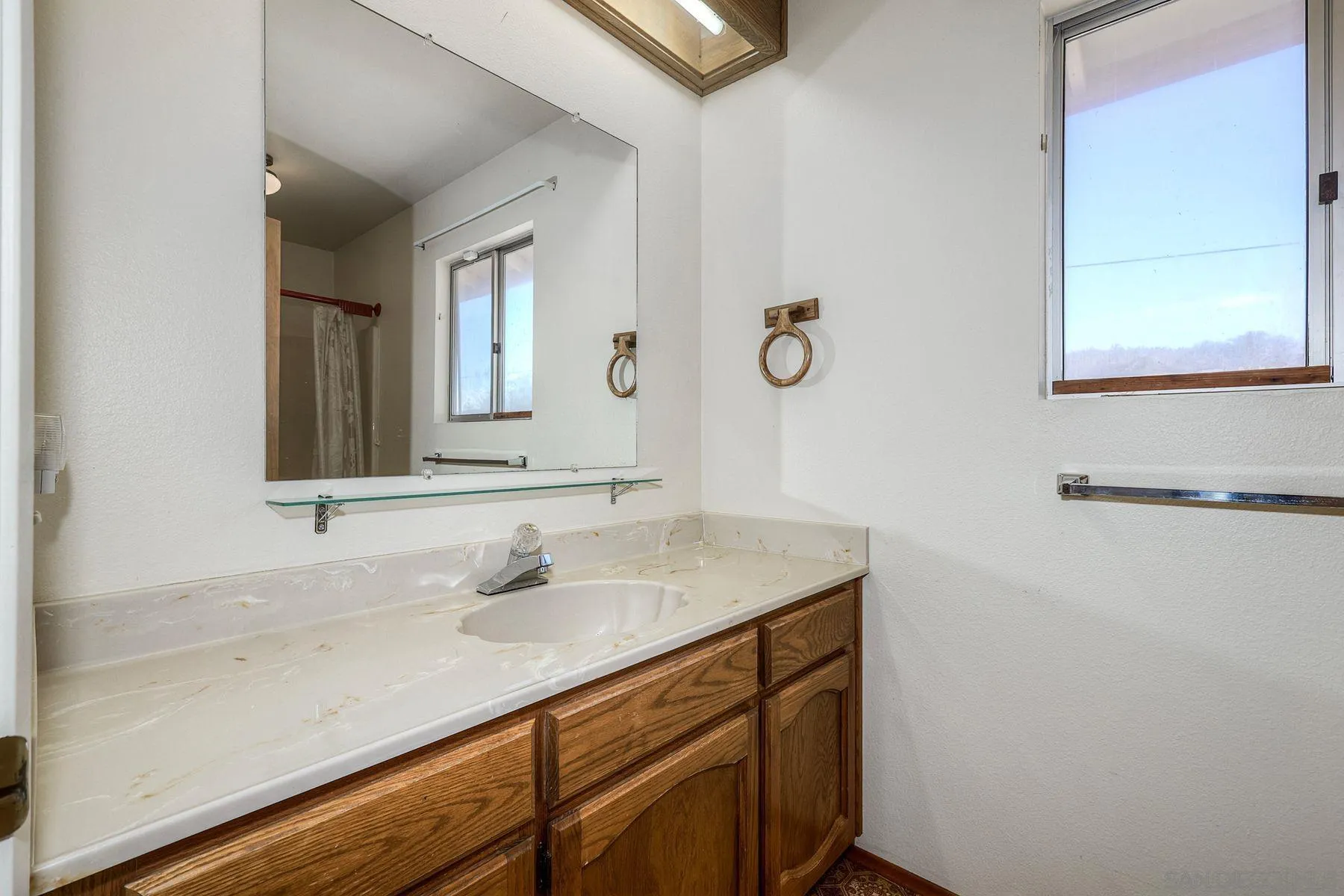 https://cdn.realtyfeed.com/cdn/127/250036475/1ee31194d663b74eae4cb6f2fd2e6cfa.webp