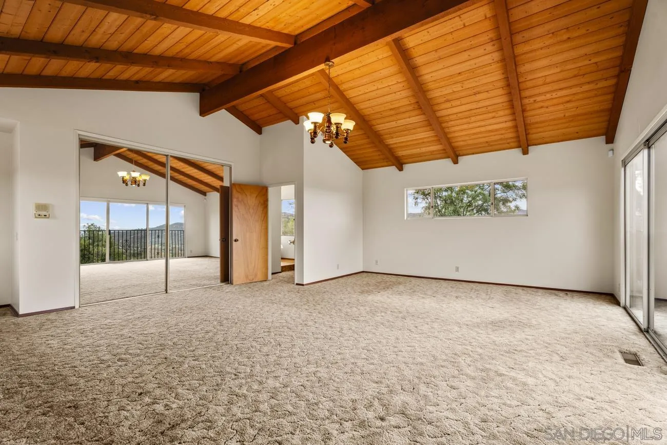 https://cdn.realtyfeed.com/cdn/127/250036475/3388688f6788f1fc86330da422cd9d4c.webp