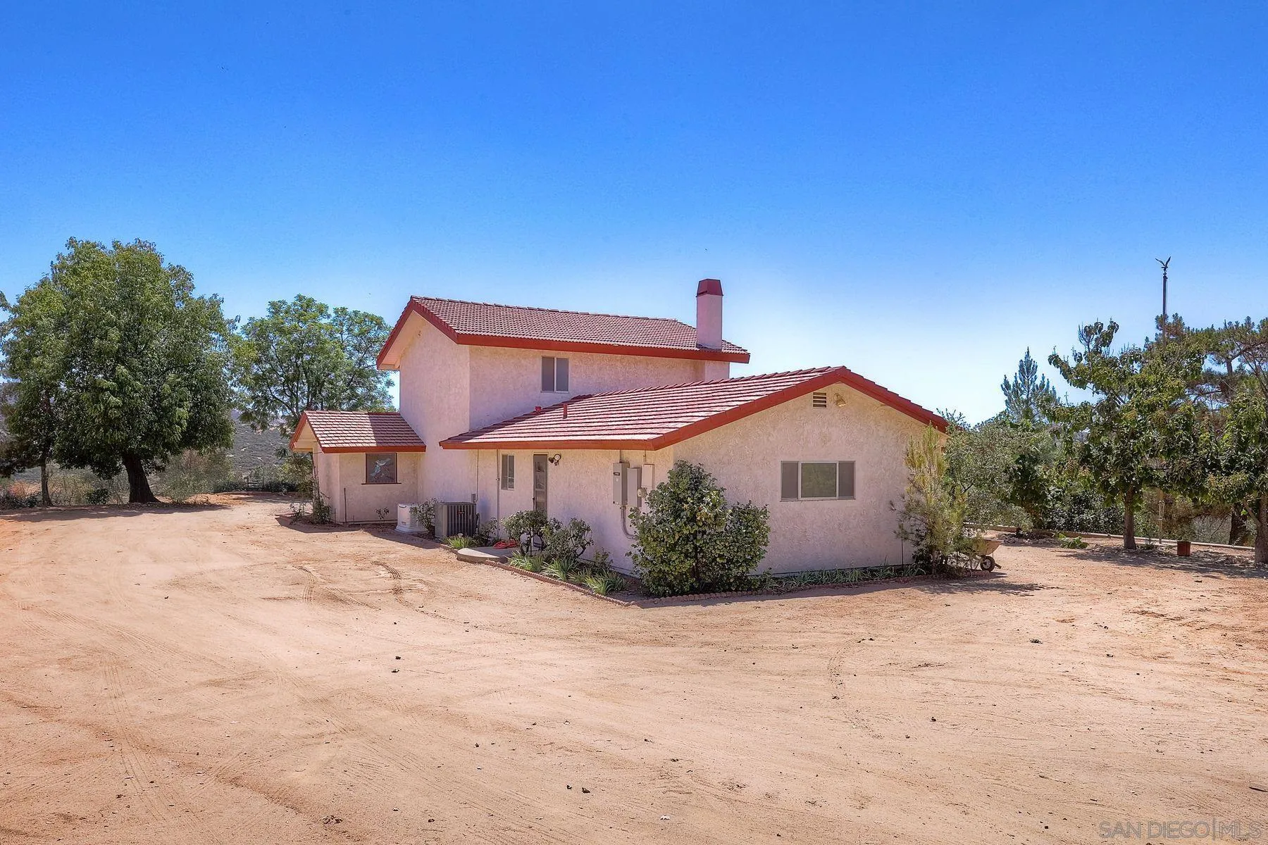 https://cdn.realtyfeed.com/cdn/127/250036475/50f8e61a5a497a22479ec5856017ced1.webp