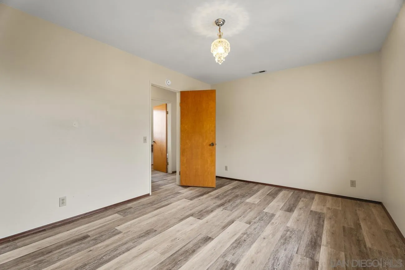 https://cdn.realtyfeed.com/cdn/127/250036475/5f1a75d2646d0175ef0557c58a3e7b8e.webp