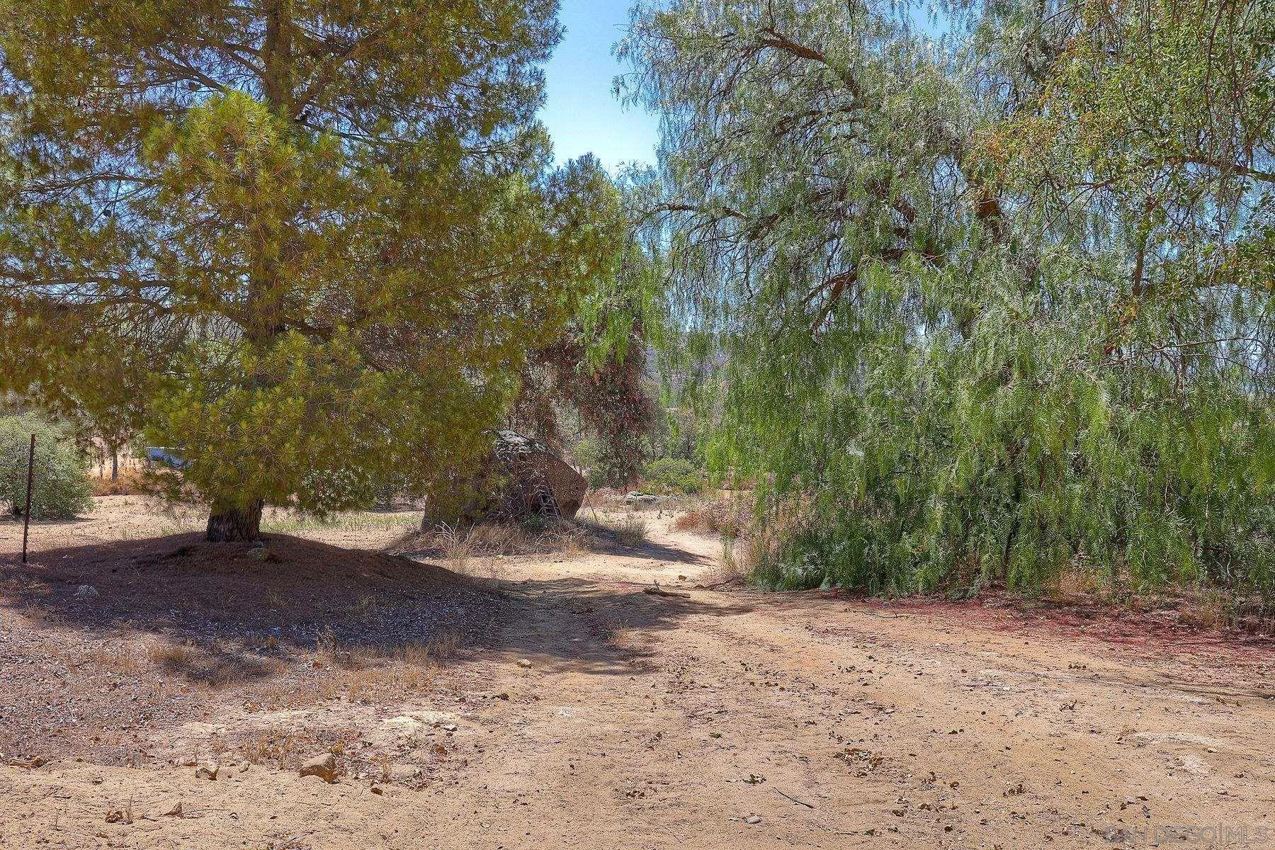 https://cdn.realtyfeed.com/cdn/127/250036475/68b4424e6168bc2b8fb4fe844f426a16.webp