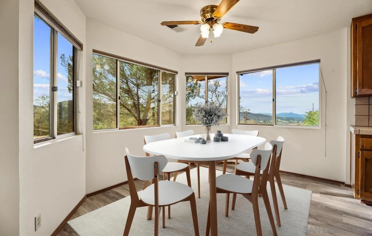 https://cdn.realtyfeed.com/cdn/127/250036475/9224a58415f91d7b53f01448e88506d5.webp