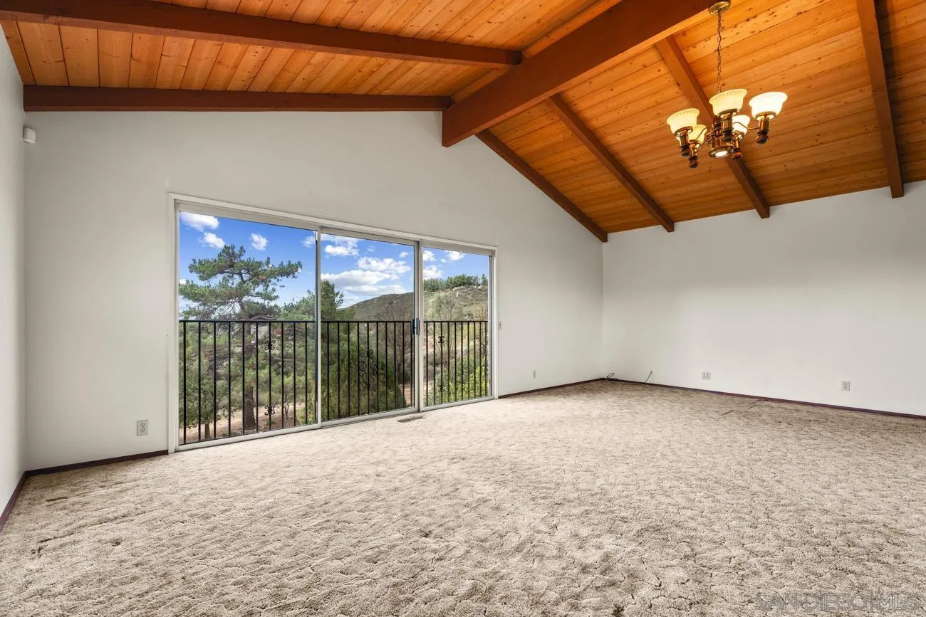 https://cdn.realtyfeed.com/cdn/127/250036475/961f7a17be3c8638894cafc3778bba13.webp