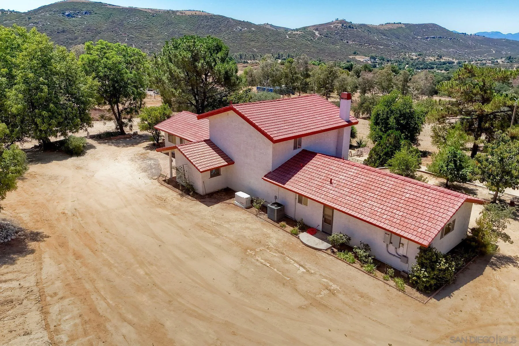 https://cdn.realtyfeed.com/cdn/127/250036475/b1cb9f24c4c53d83150b0ebb0d59a075.webp