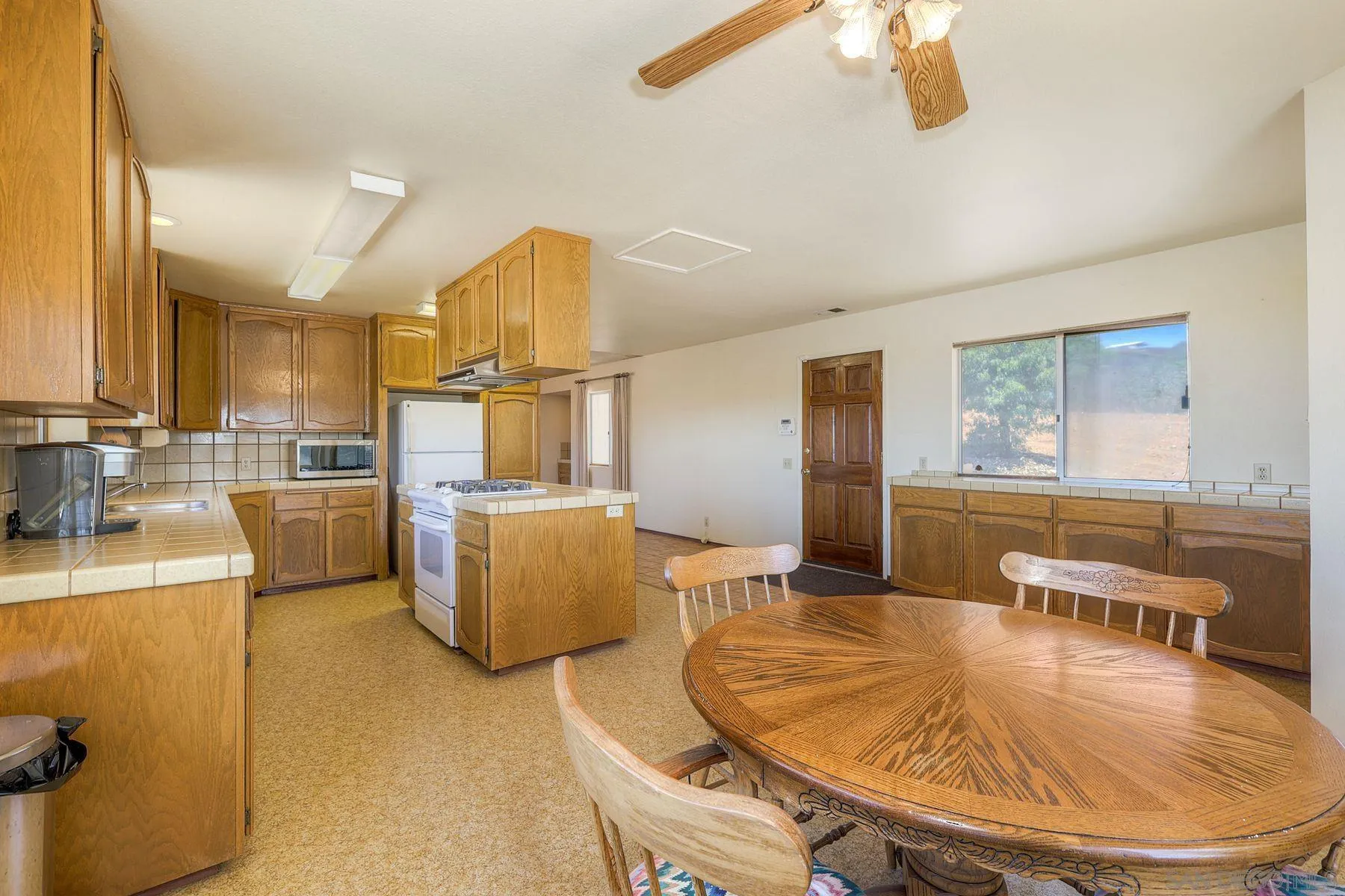https://cdn.realtyfeed.com/cdn/127/250036475/fa46b6ee39675ad0103f4fdc55bb6427.webp